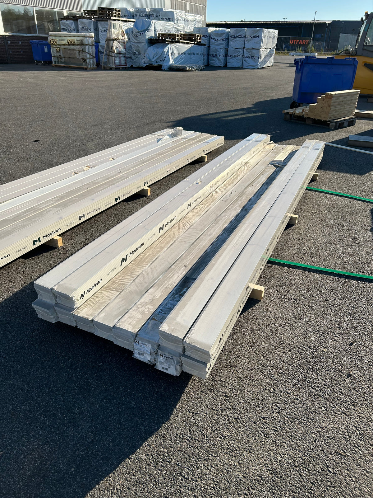 Parti Helträgolv Moelven 14×117×4200 mm – Borstad Grå, 44,4 m²