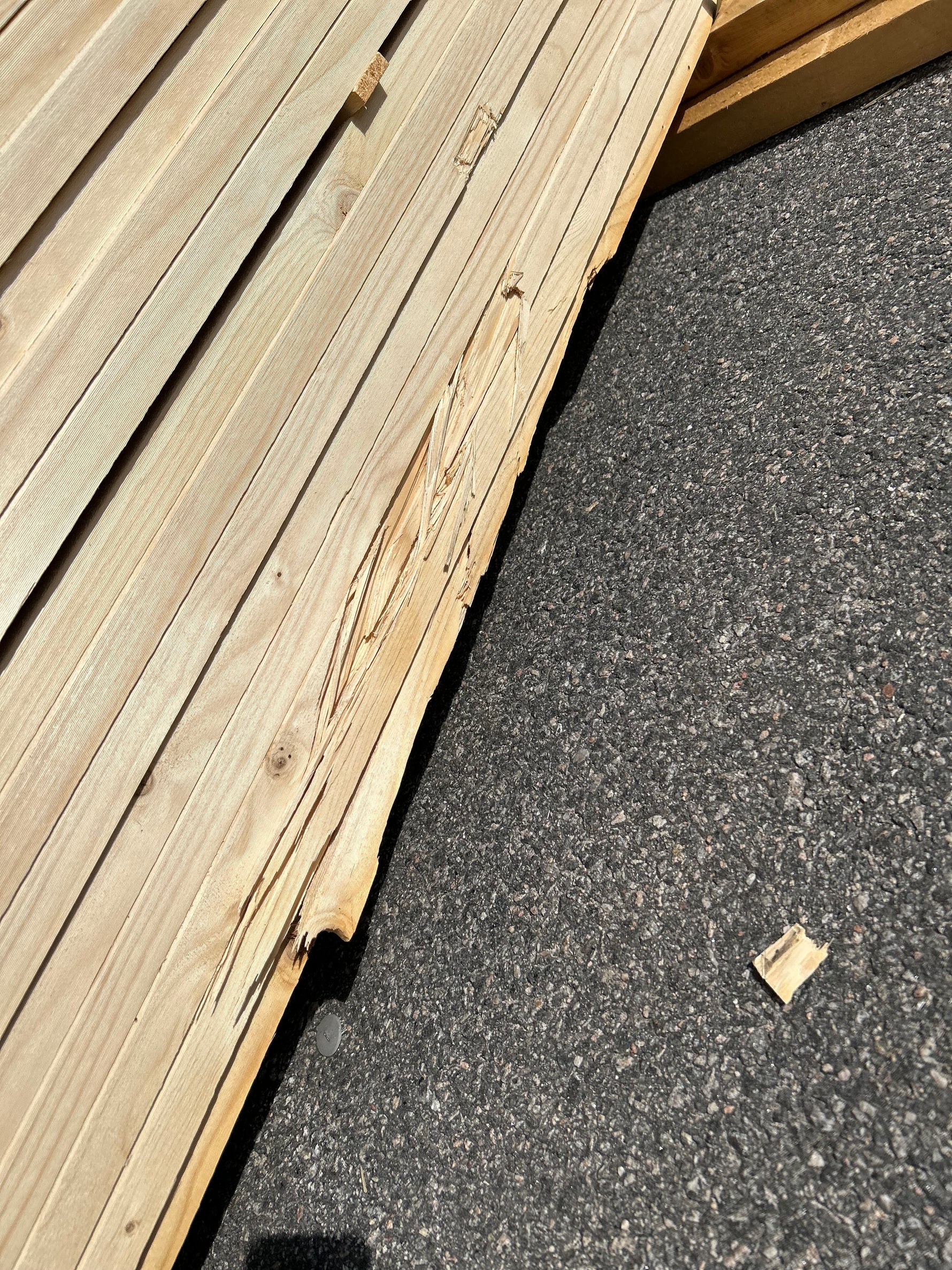 Paket Finsågade Brädor 28x195mm 4,20m 70st Obehandlade