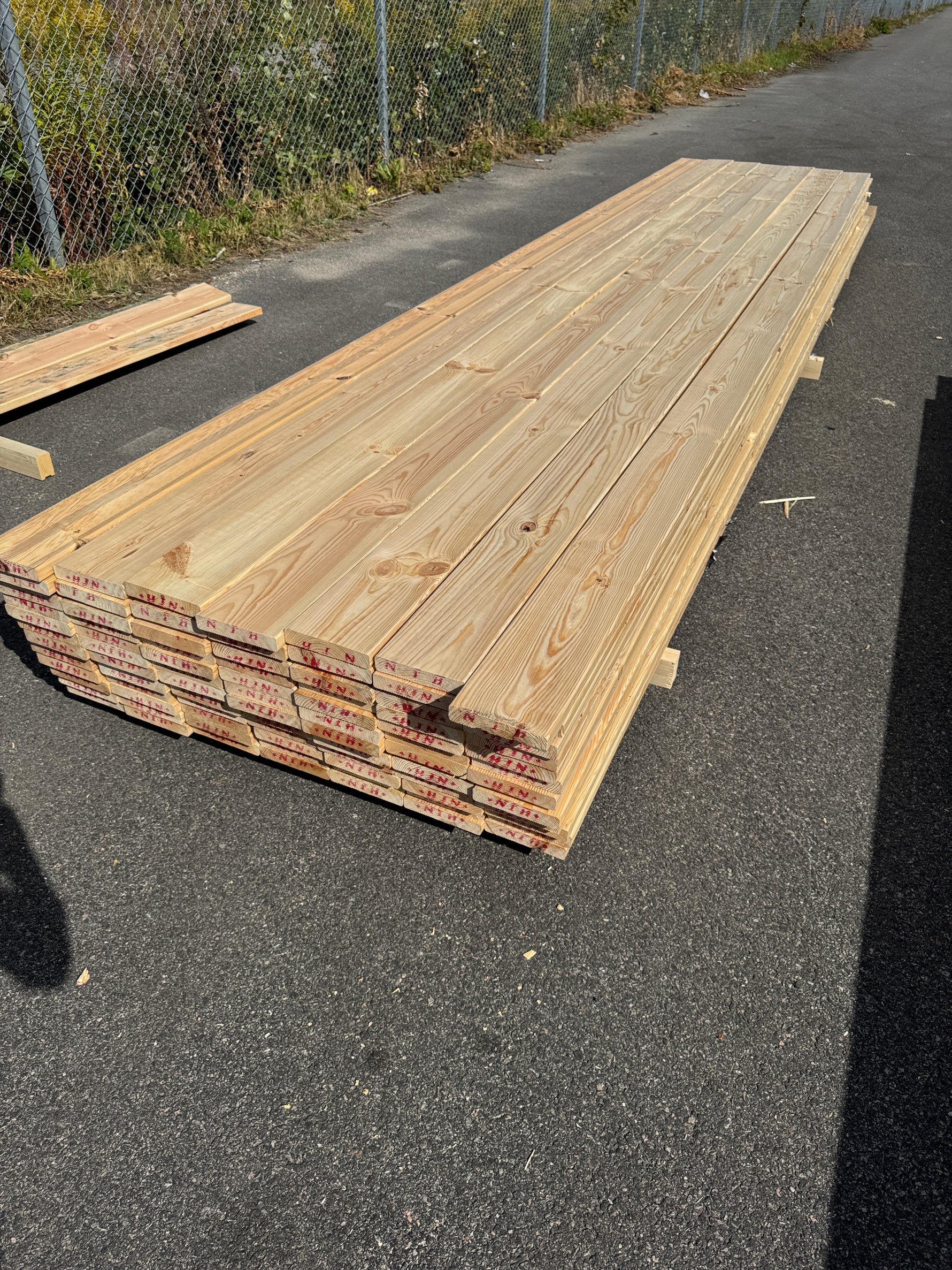 Paket Rillad 28x145 – 84st – 4.80–5.40 m – ANDRASORTERING
