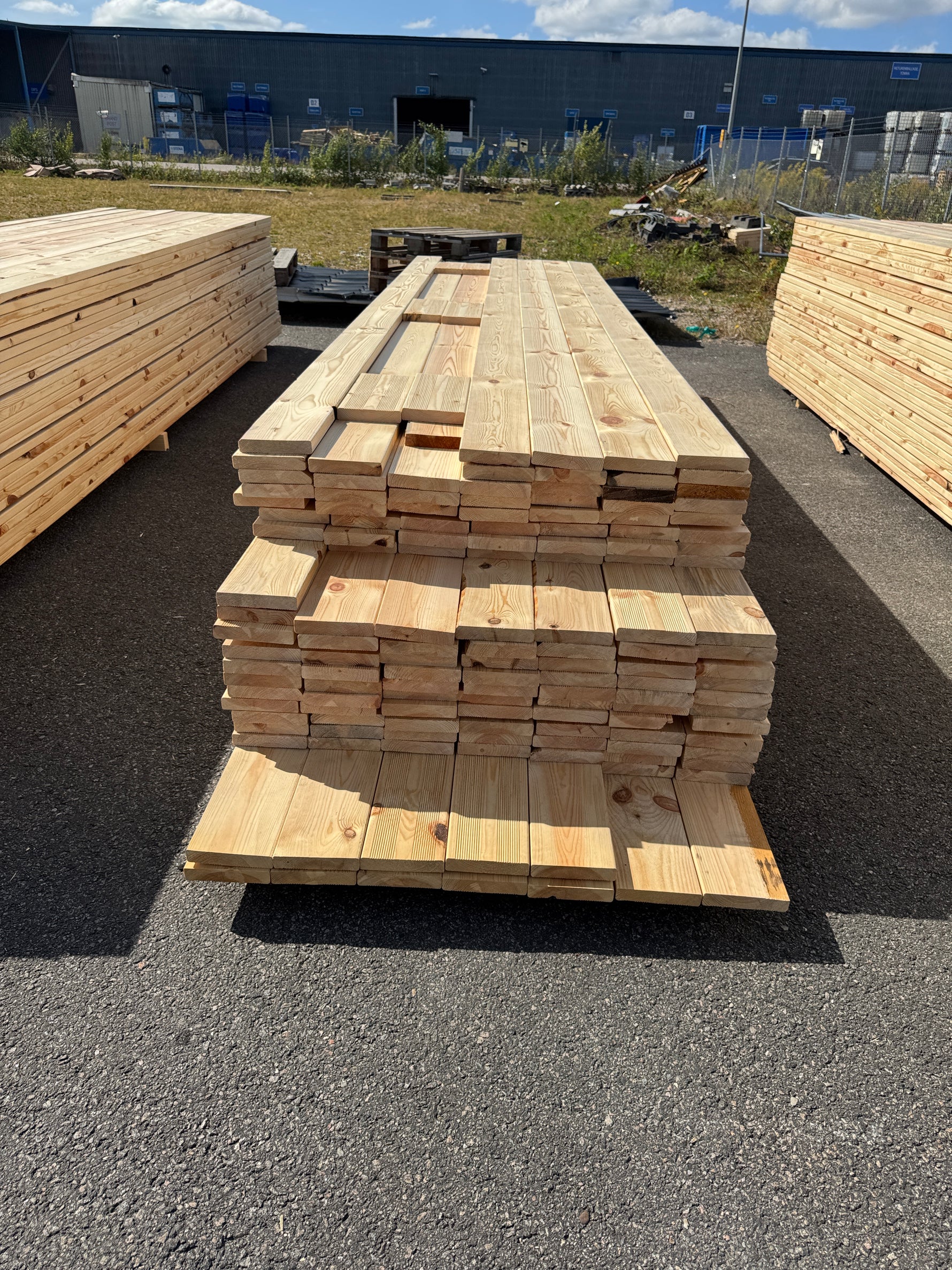 Paket Rillad 28x145 – 134st – 3.90–4.50 m – ANDRASORTERING