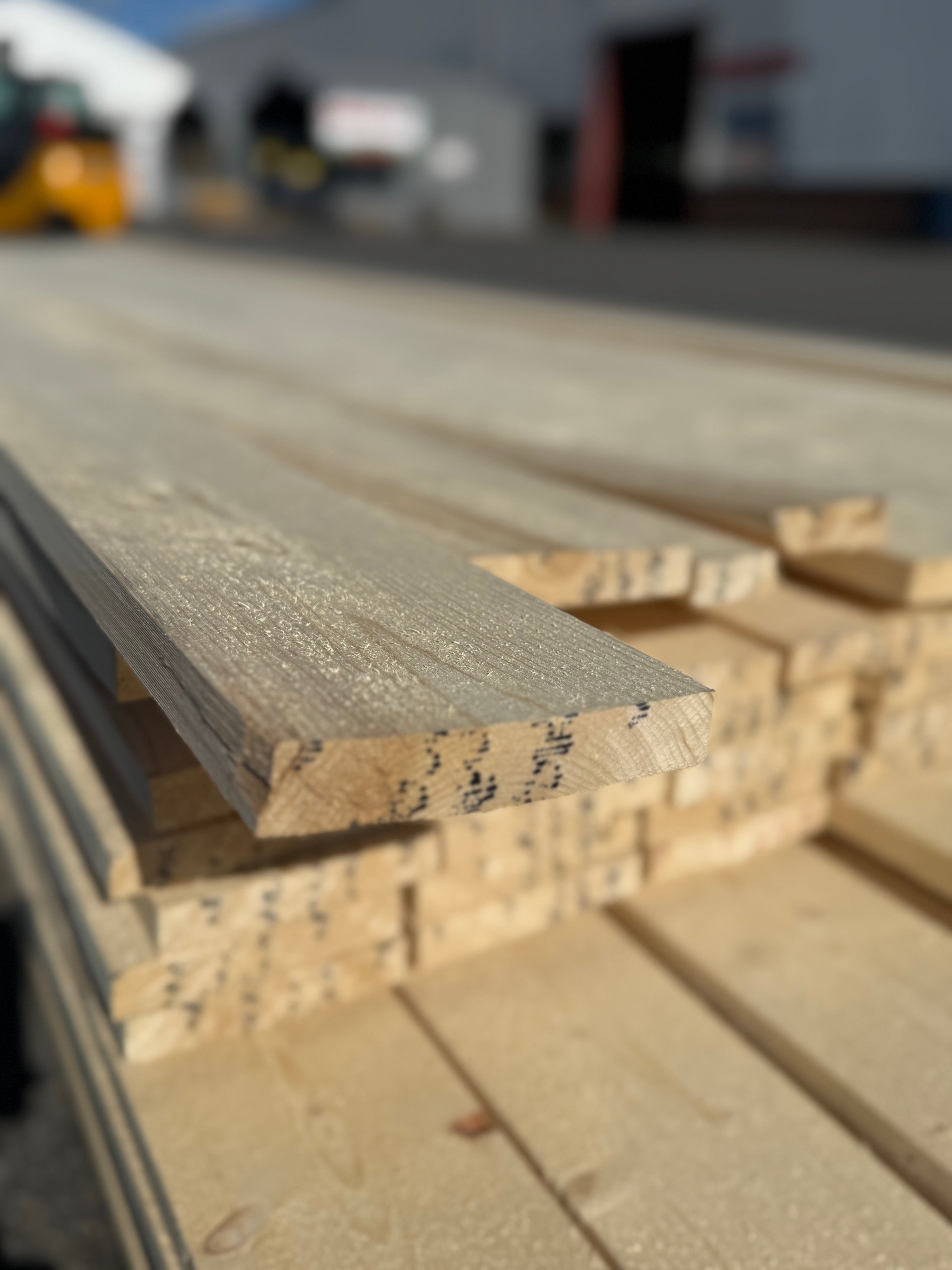 Paket Finsågad Panel 22x120mm 132st 4.20–5.40m – Andra sortering