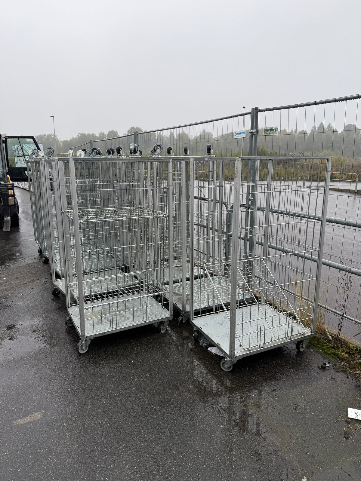 Parti Tresidiga Rullcontainrar – 17 st
