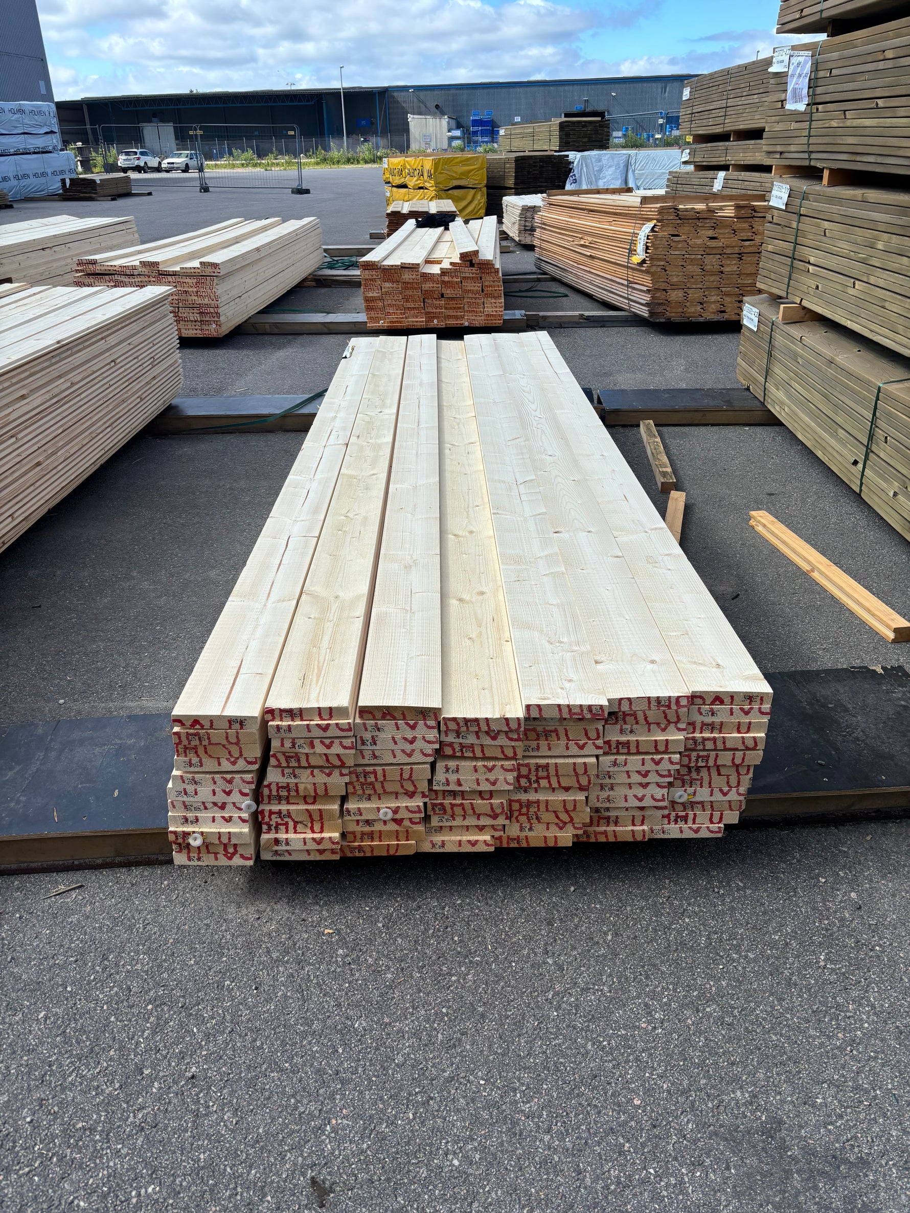 Paket Finsågade Brädor 28x145mm 76st 3,60m