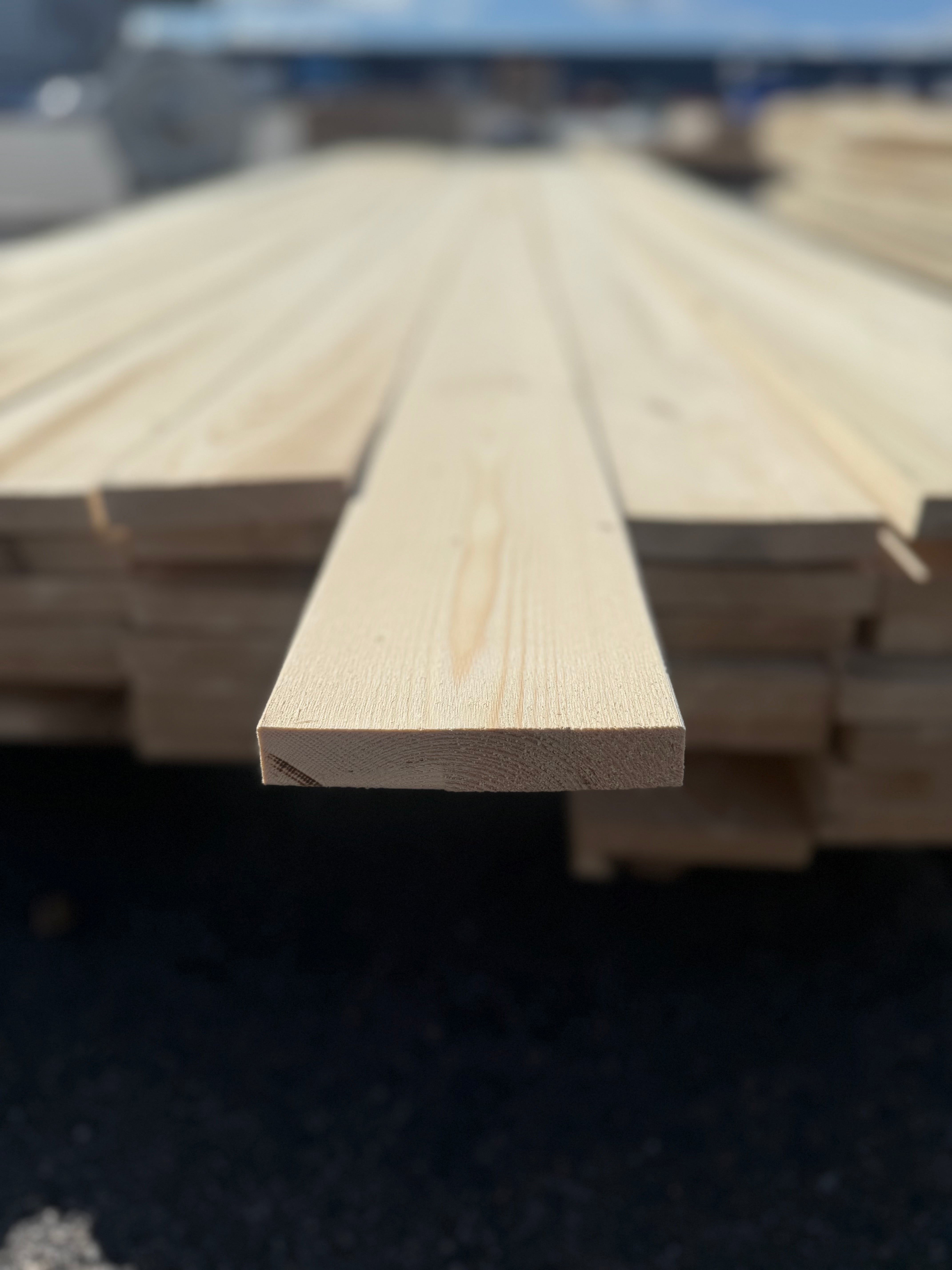 Paket Finsågad Panel 22x120mm 63st 3.60–4.20m – Andra sortering