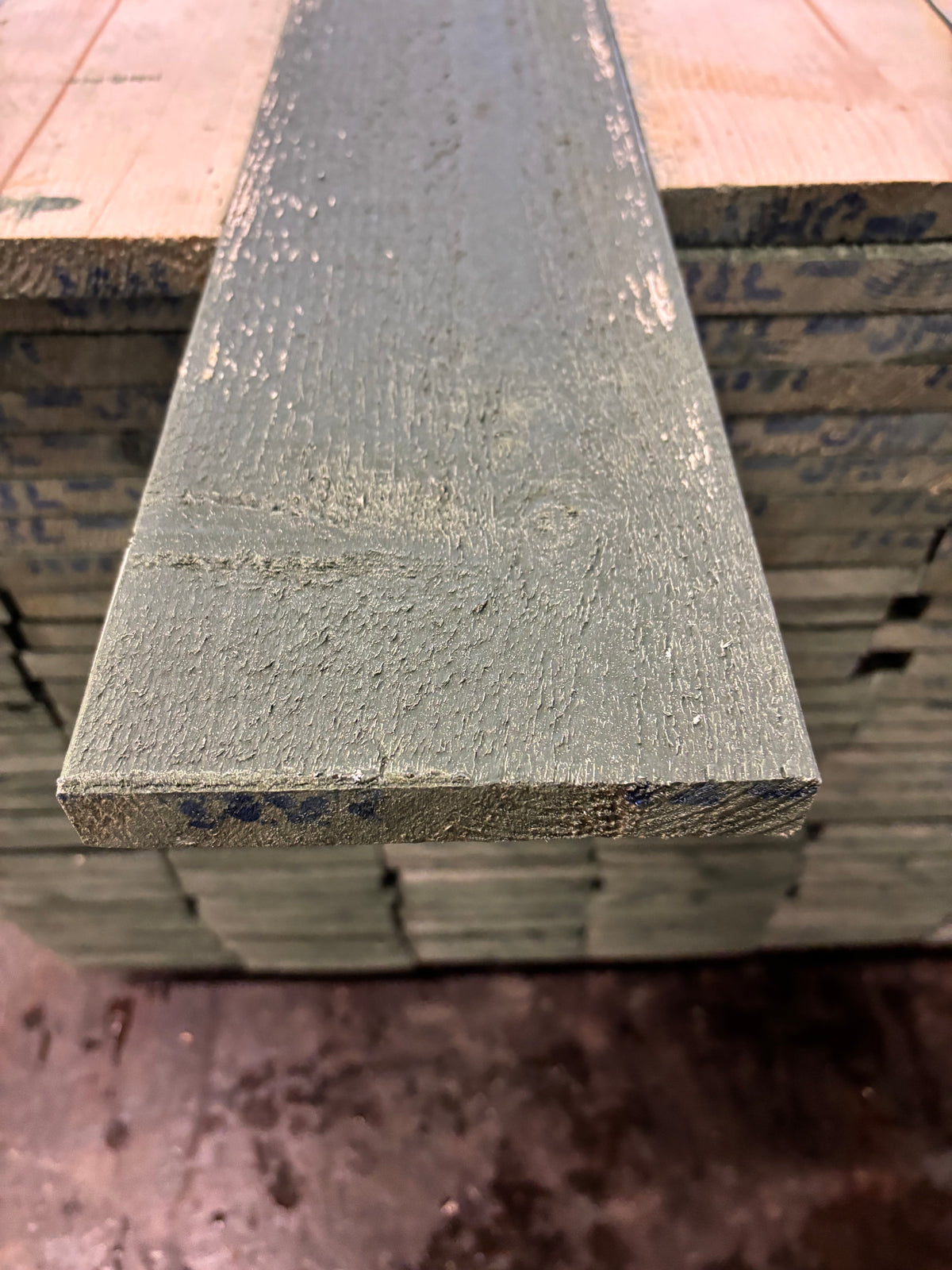 Paket Finsågade Brädor 22×145 mm Mellanstrukna 5,40 m – 203 st