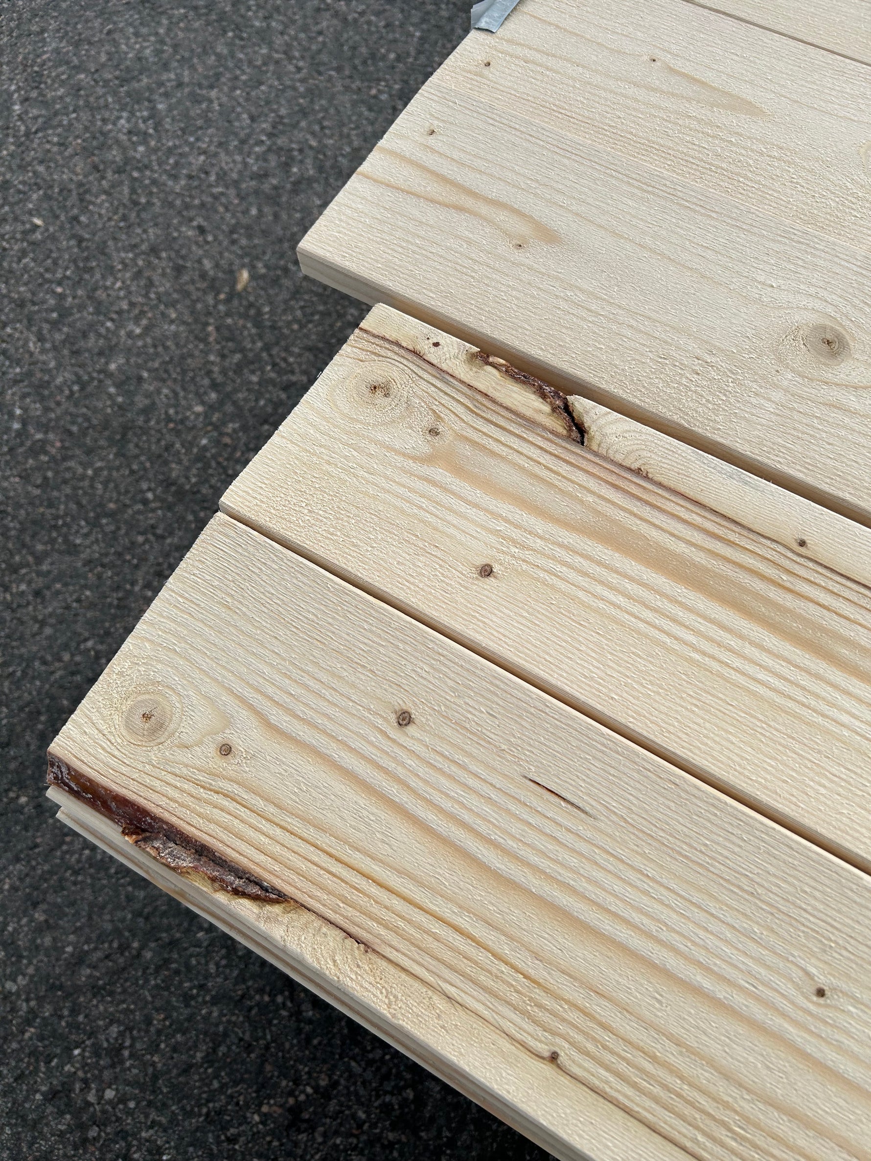 Parti Finsågade Brädor 22x145 mm – 4,20–4,80 m (Andra sortering)