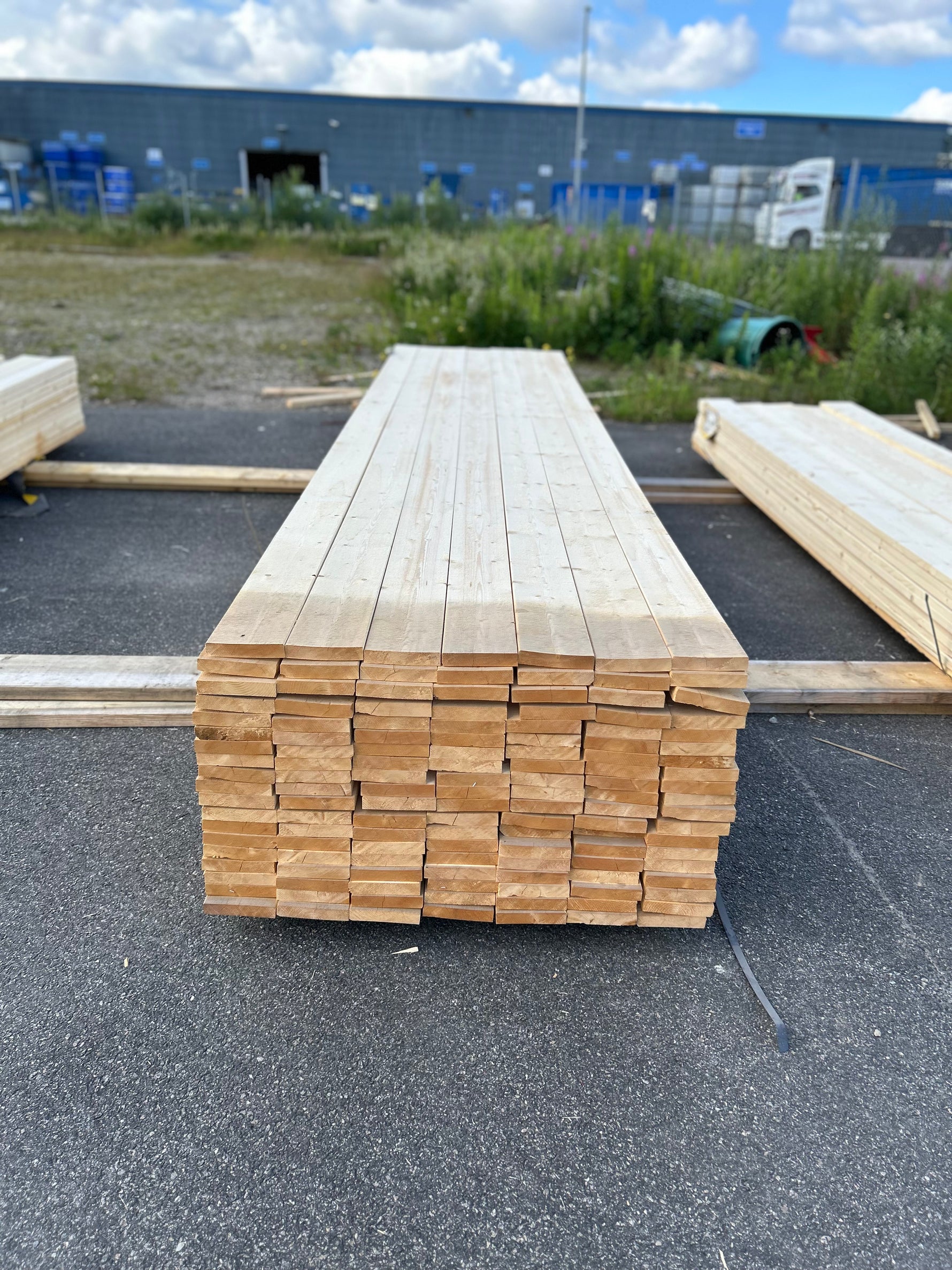 Paket Finsågade Brädor 28x145mm 4.50m 133st Obehandlad