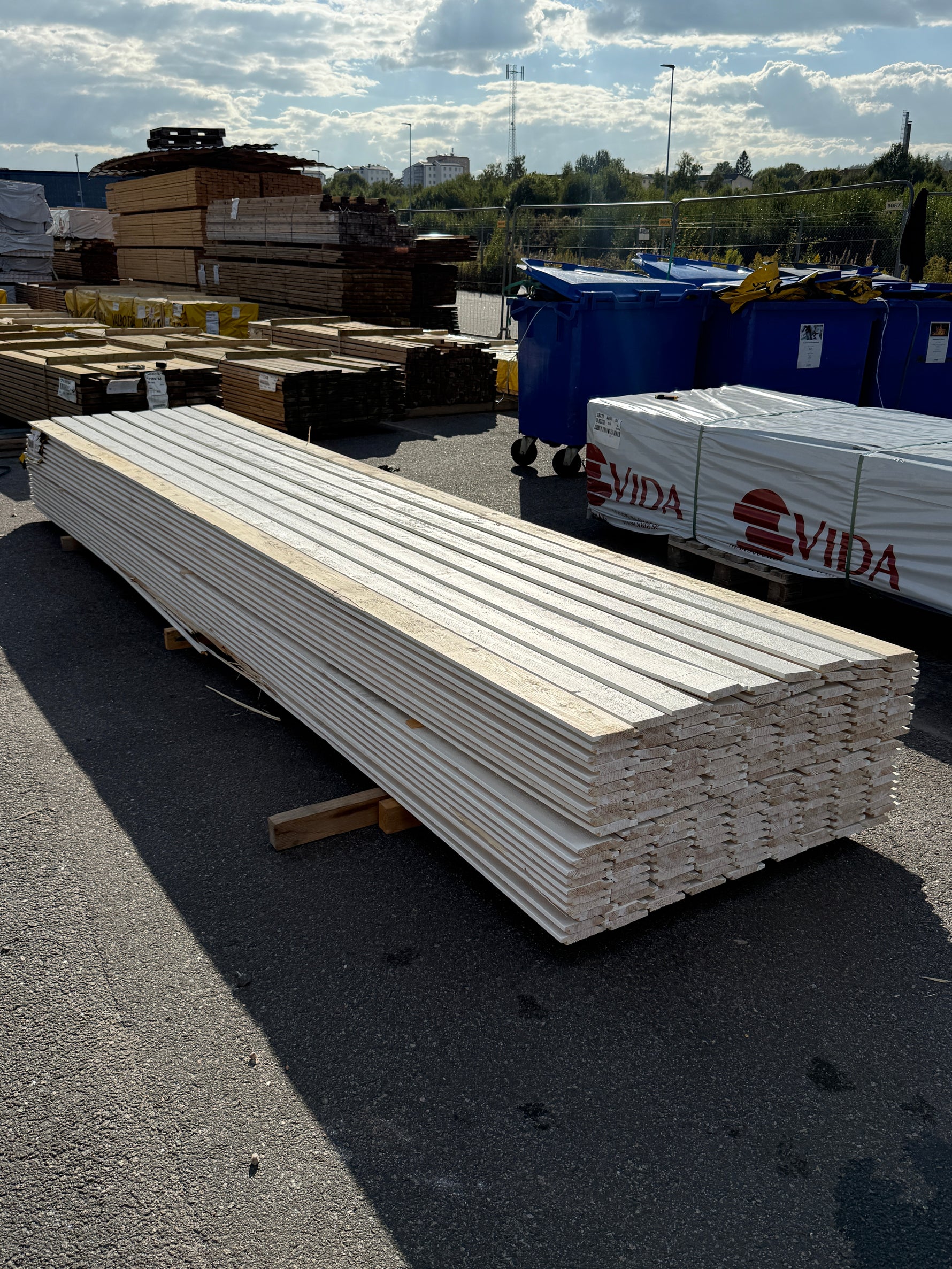 Paket Ytterpanel Enkelfas Halvspont 22×120mm 4,80m 180st Mellanstruken