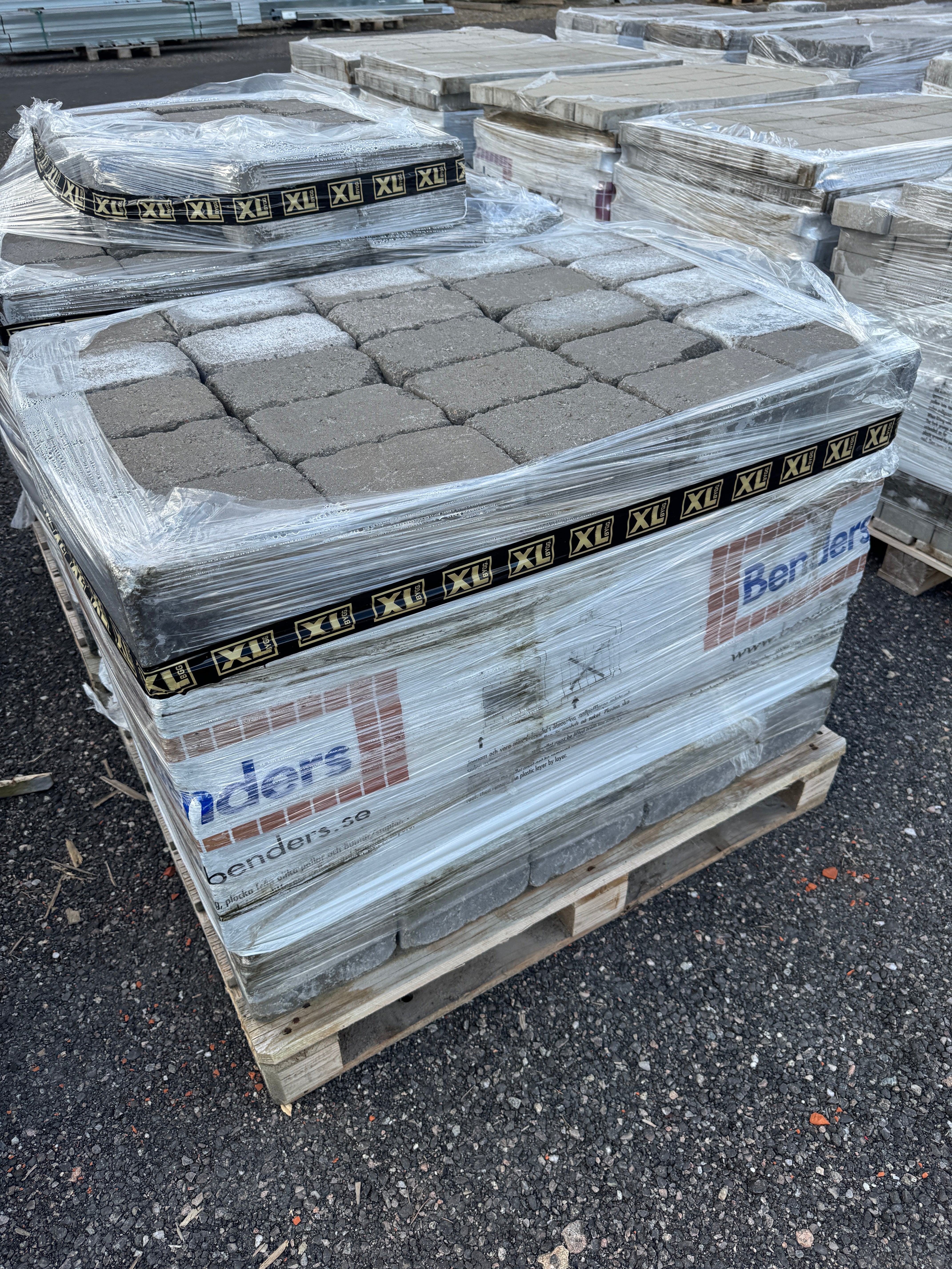 Mursten 210x140x140mm – 2 pall  (totalt 264 st) (20kr/st)