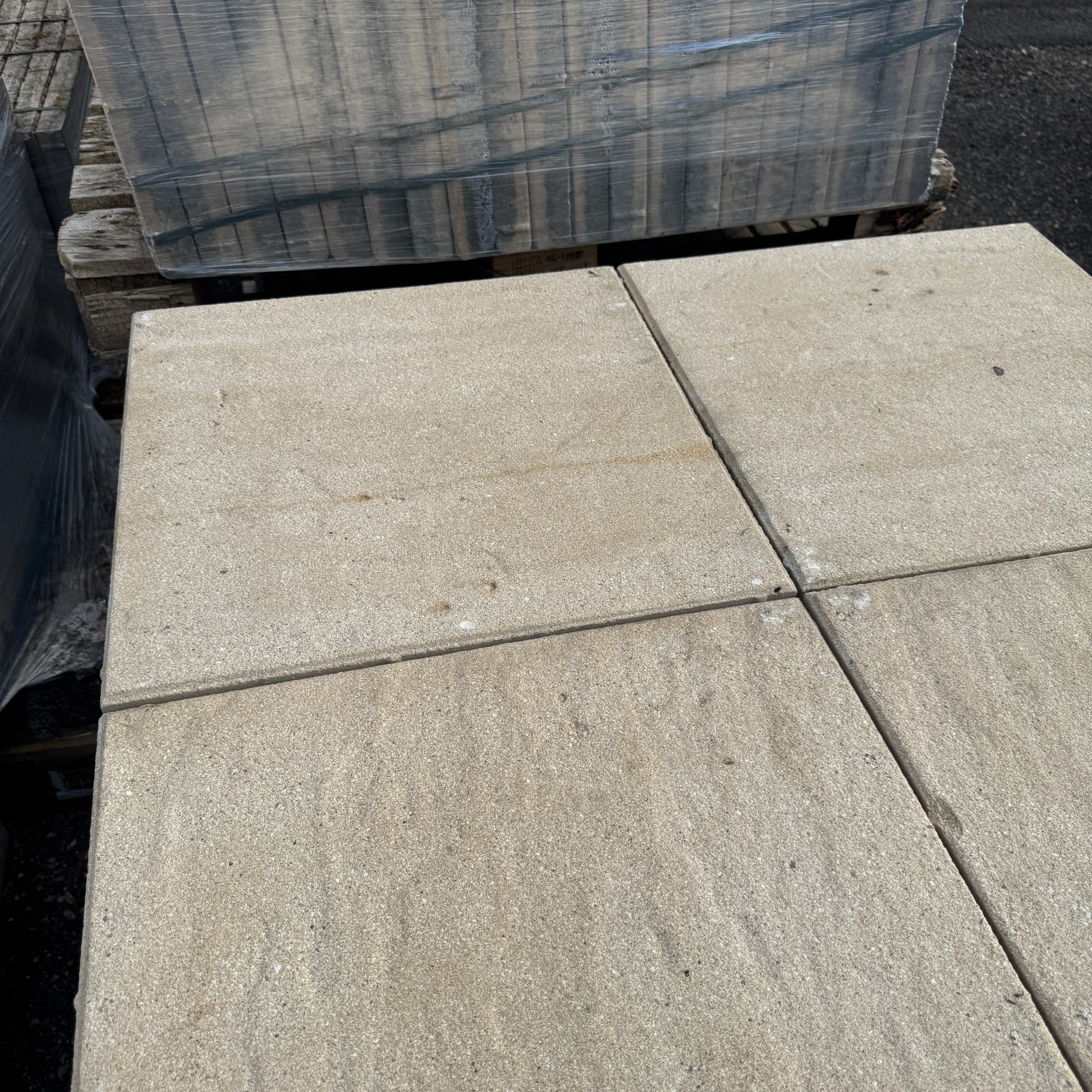 Marksten Chateau Desert 500x500x50mm – B-sortering