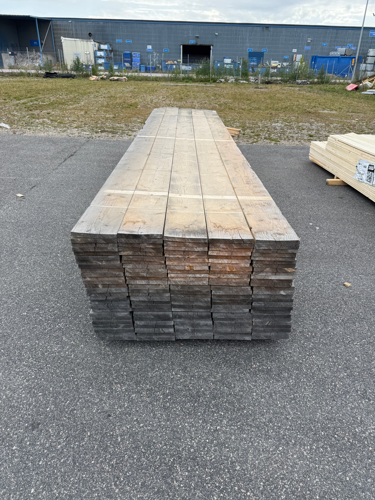 Paket Finsågade Brädor 22x195 mm – 4,80 m 130st (Fuktskadat)