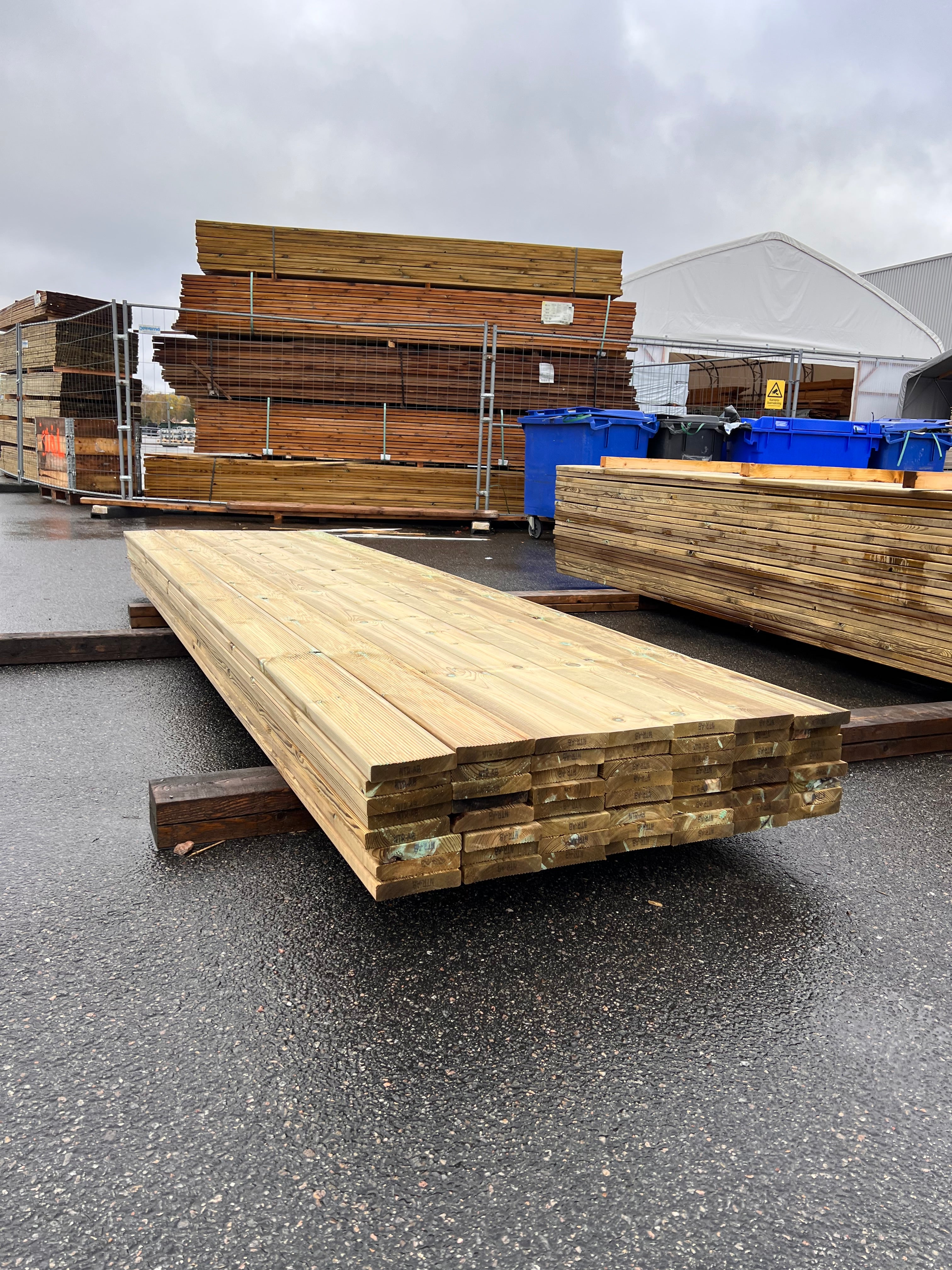 Paket Rillad Trall Tryckimpregnerad 28x145mm – 57 st (3,90 m, Furu, B-sortering)