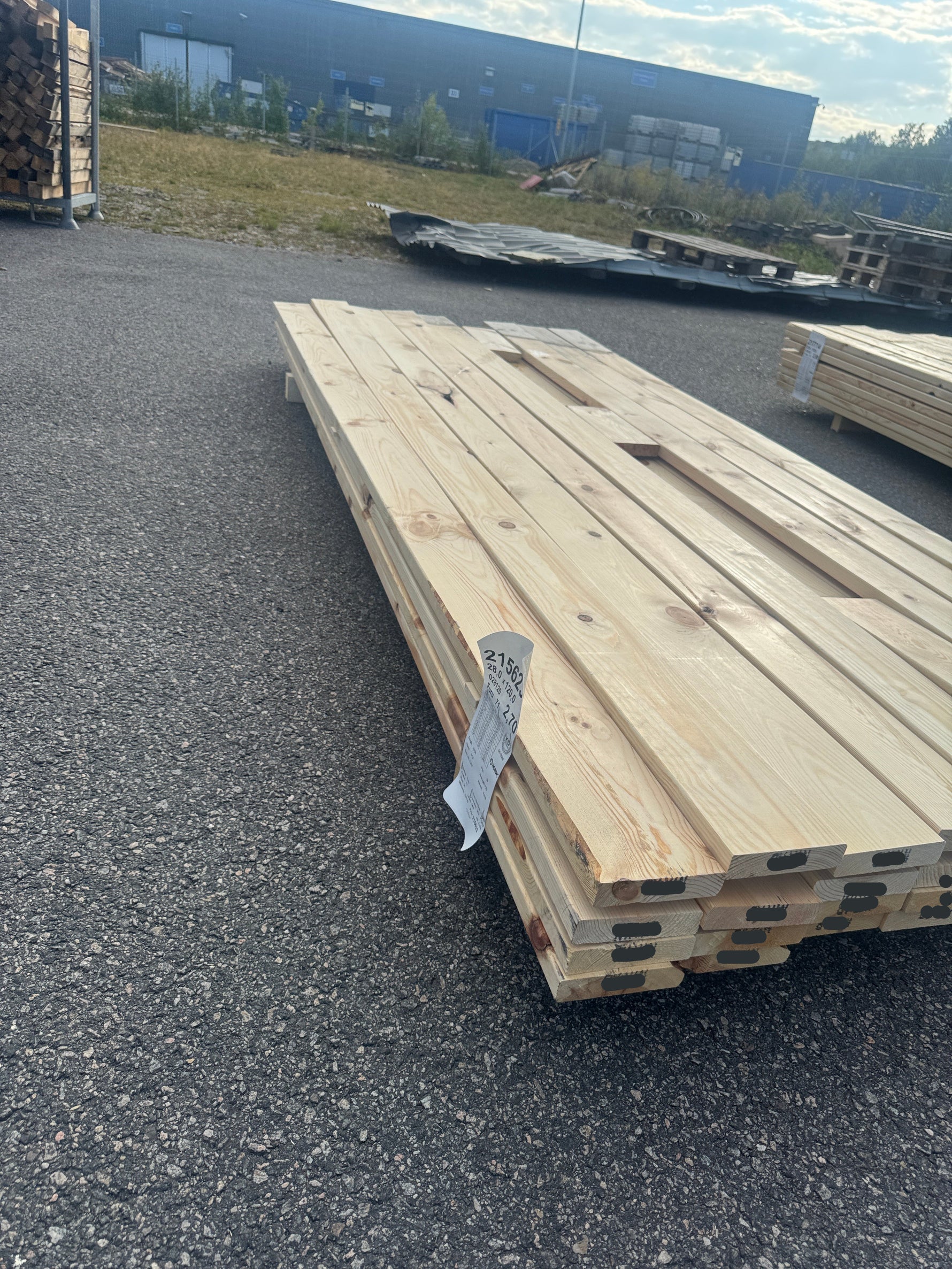Paket Hyvlad 28x120 – 35st – 2.70 m – ANDRASORTERING