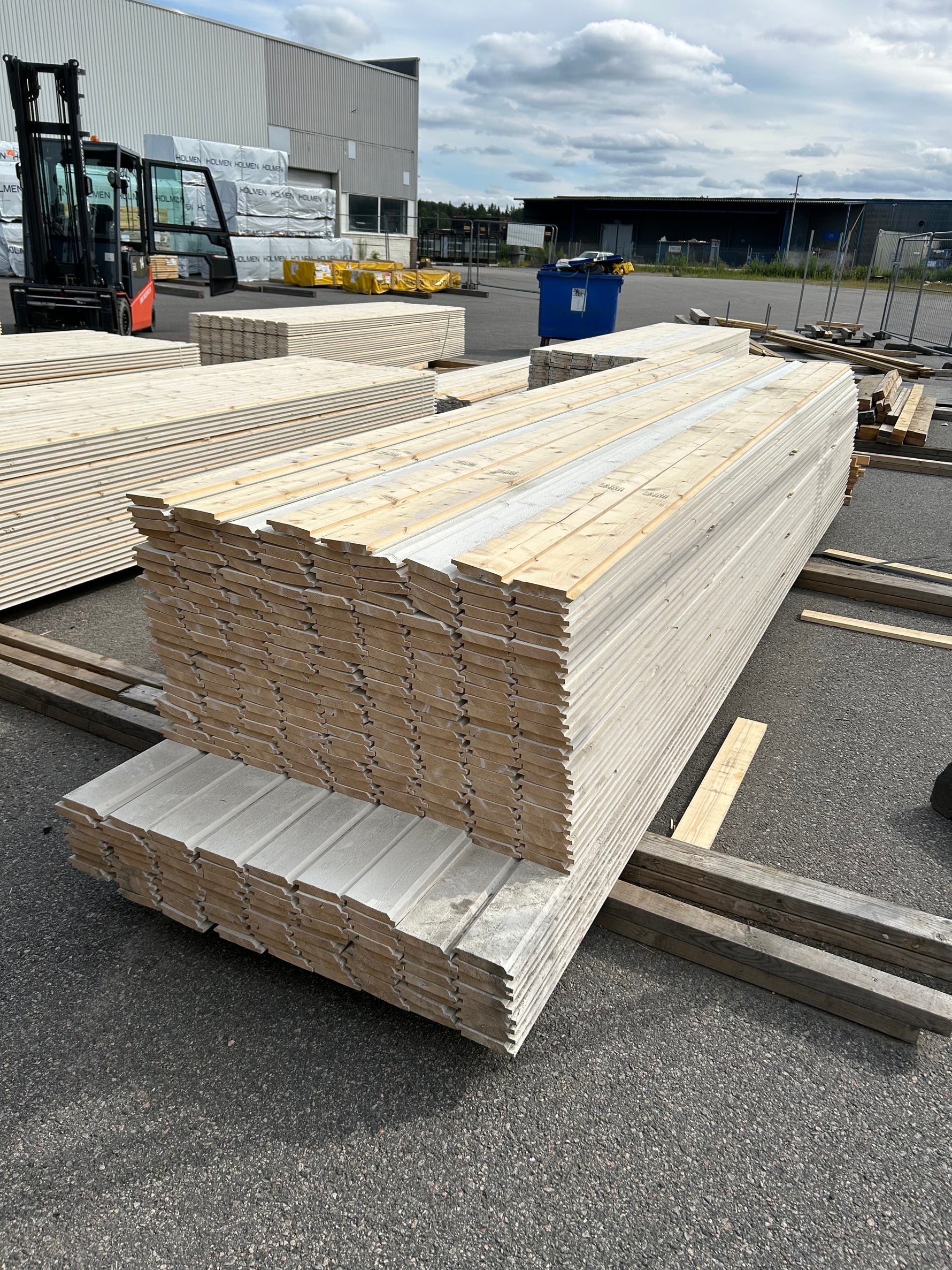 Paket Dubbelfas Halvspont 22x120mm 4,50–4,80m 303st Grundmålad