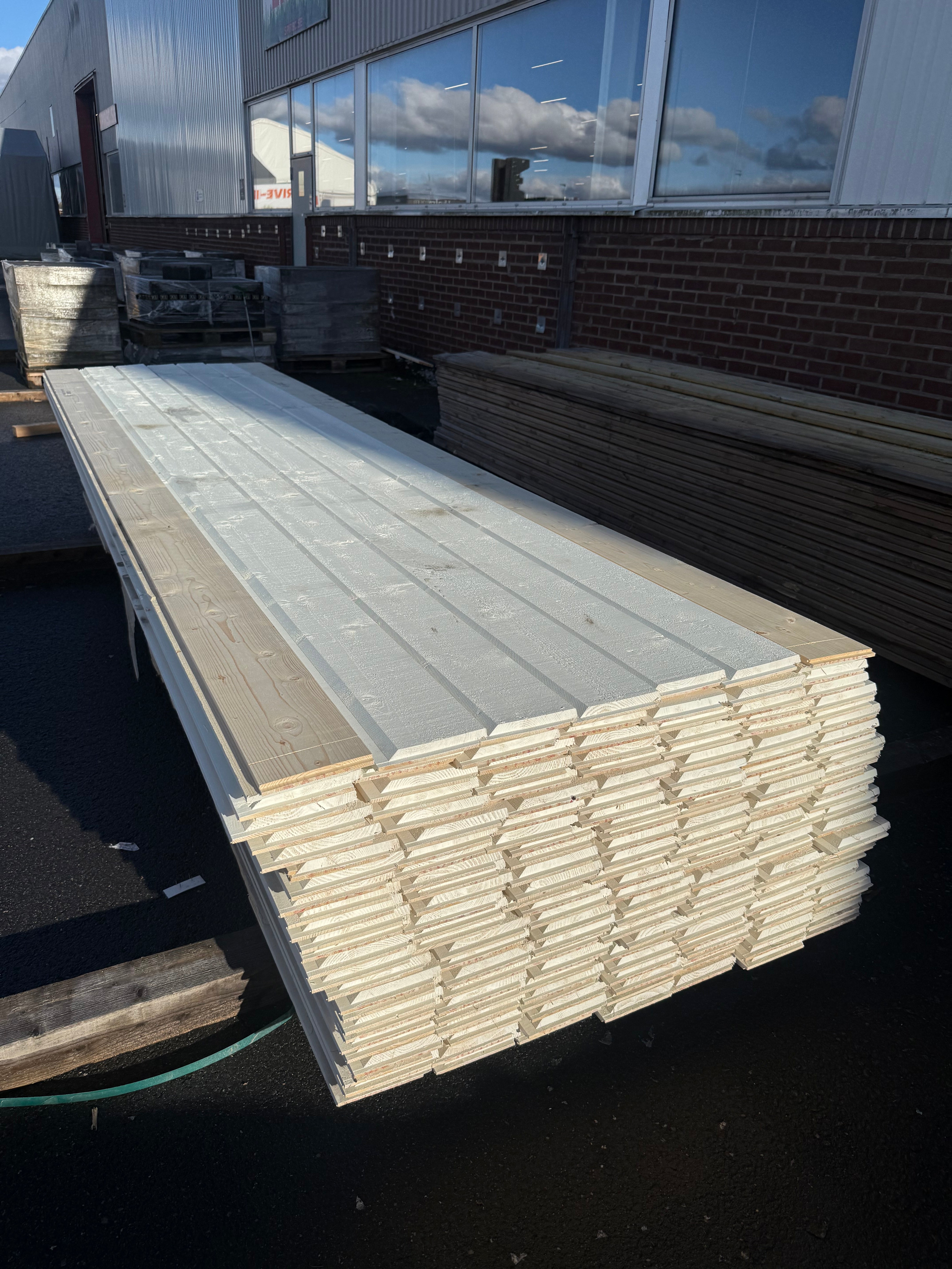 Enkelfas Halvspont Ändspont 22x145mm, 3,60m (Mellanstruken vit)