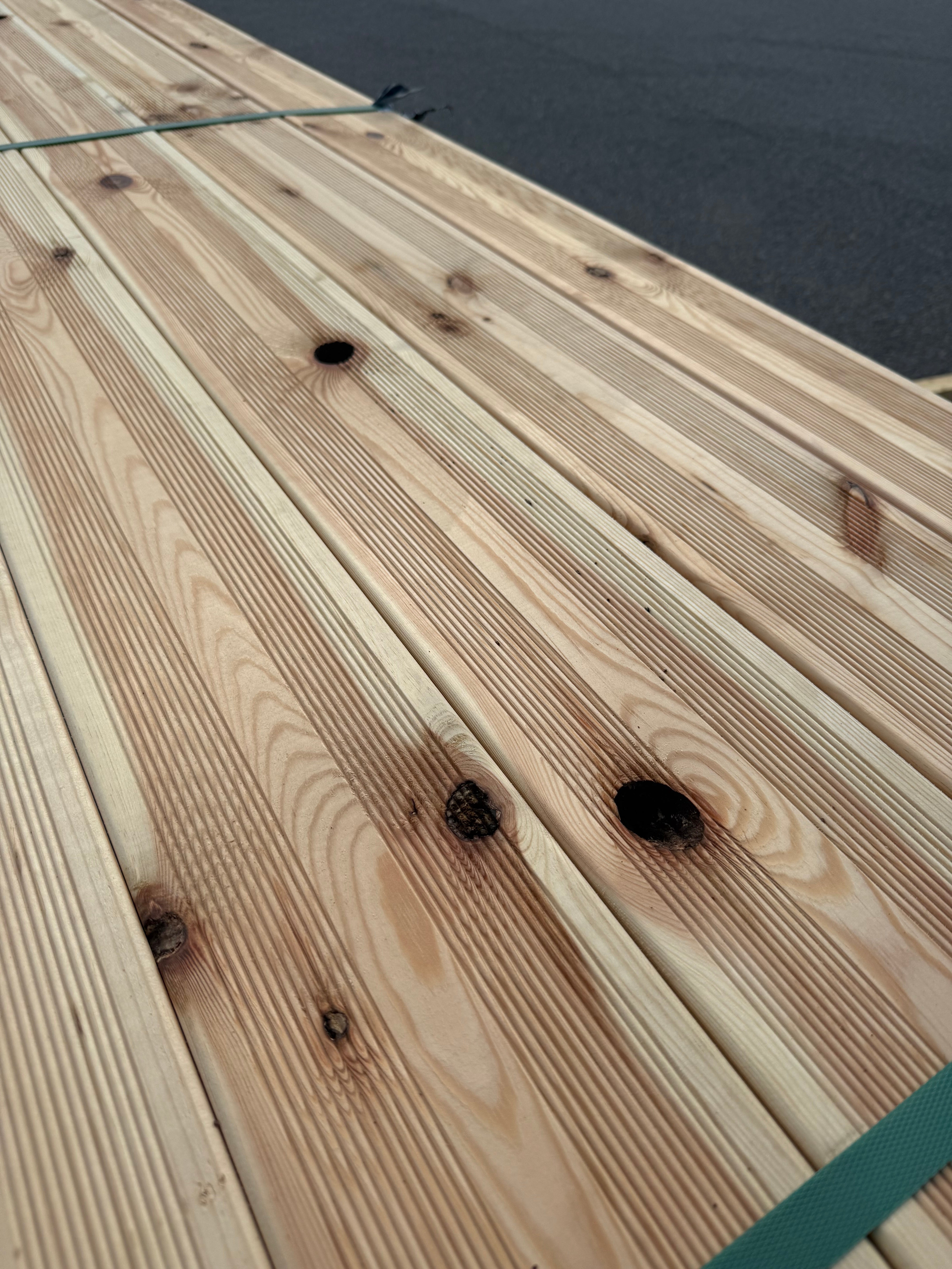 Paket Rillad Trall 28x145 mm Furu (Sekunda)