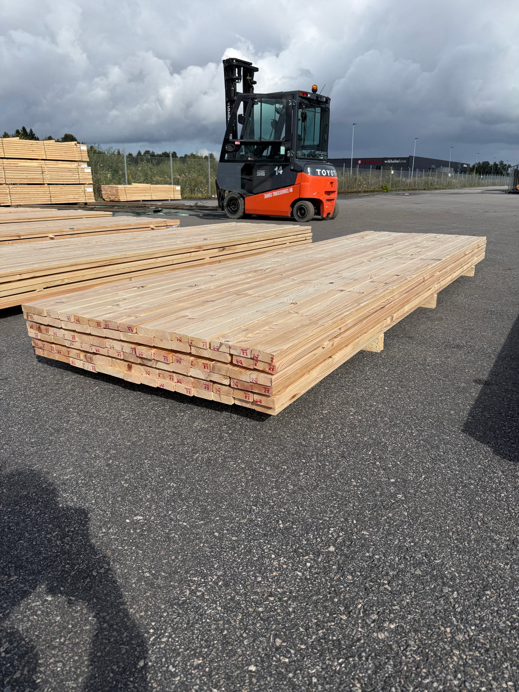 Paket Glespanel 28x70 mm – 3,60 m Furu 90 st