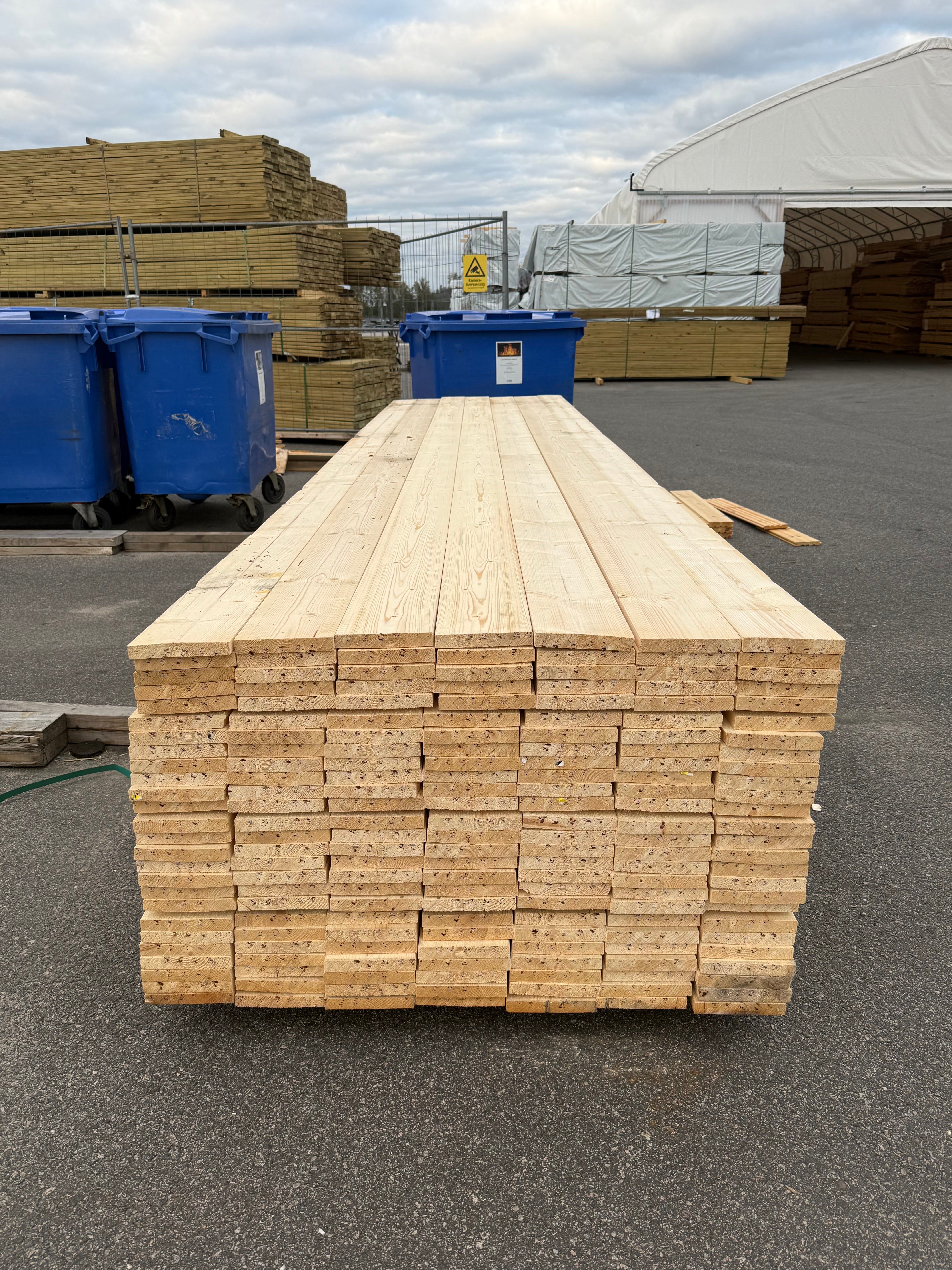 Paket Finsågade Brädor 22x145mm 4.80m- 182st (Fuktskadat)