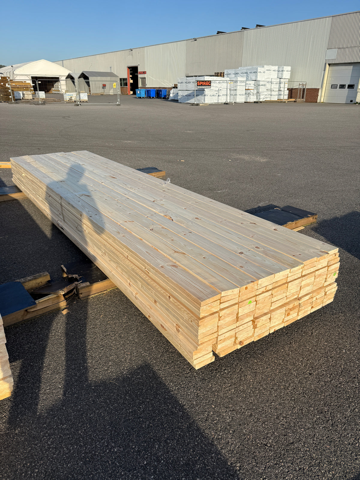Paket Obehandlad Rillad Furu Trall 28×120 mm (4,20–4,50 m) 117 st