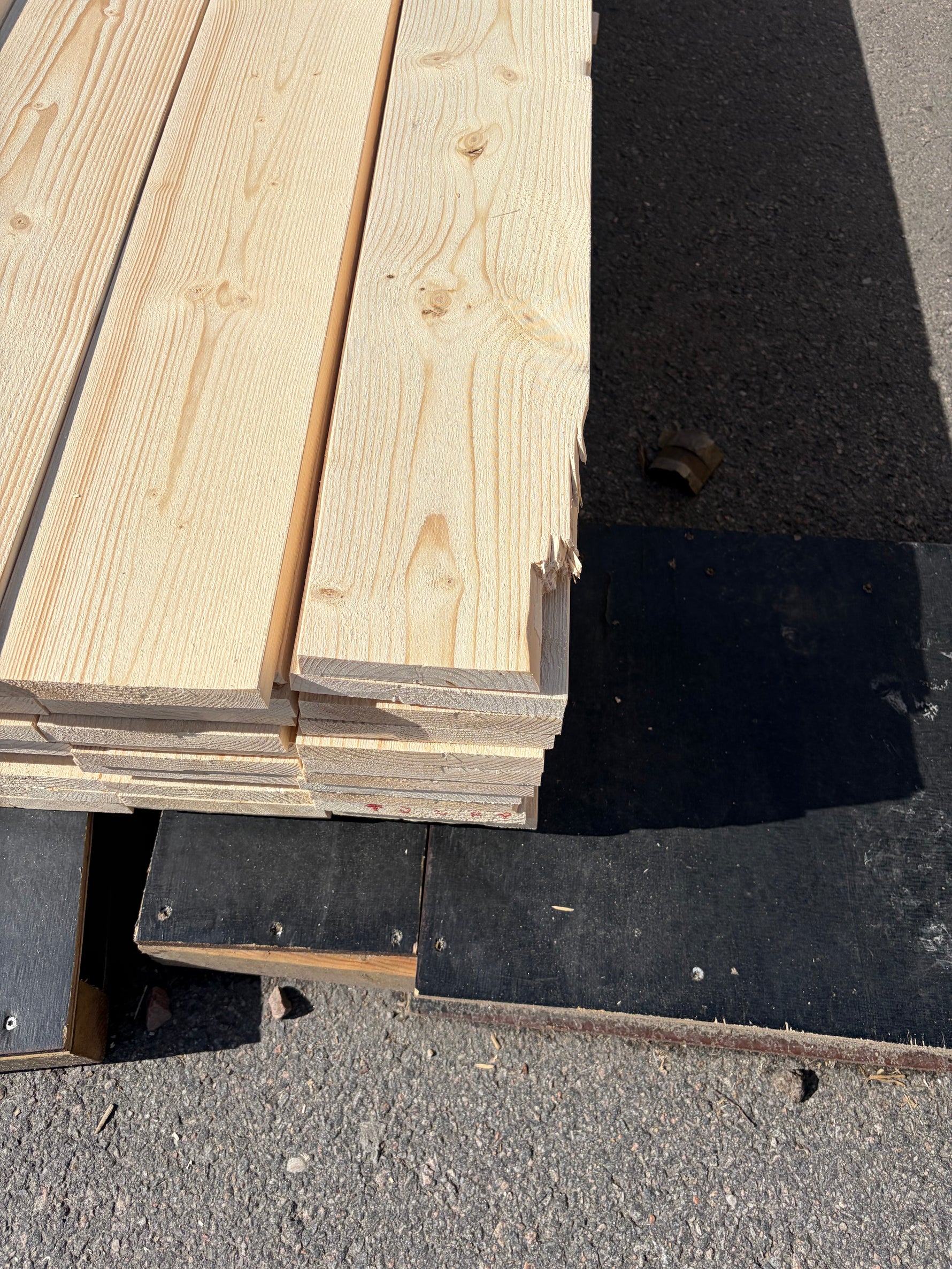 Paket Finsågade Brädor 22x145mm, 84st 3,0m (Andra sortering)