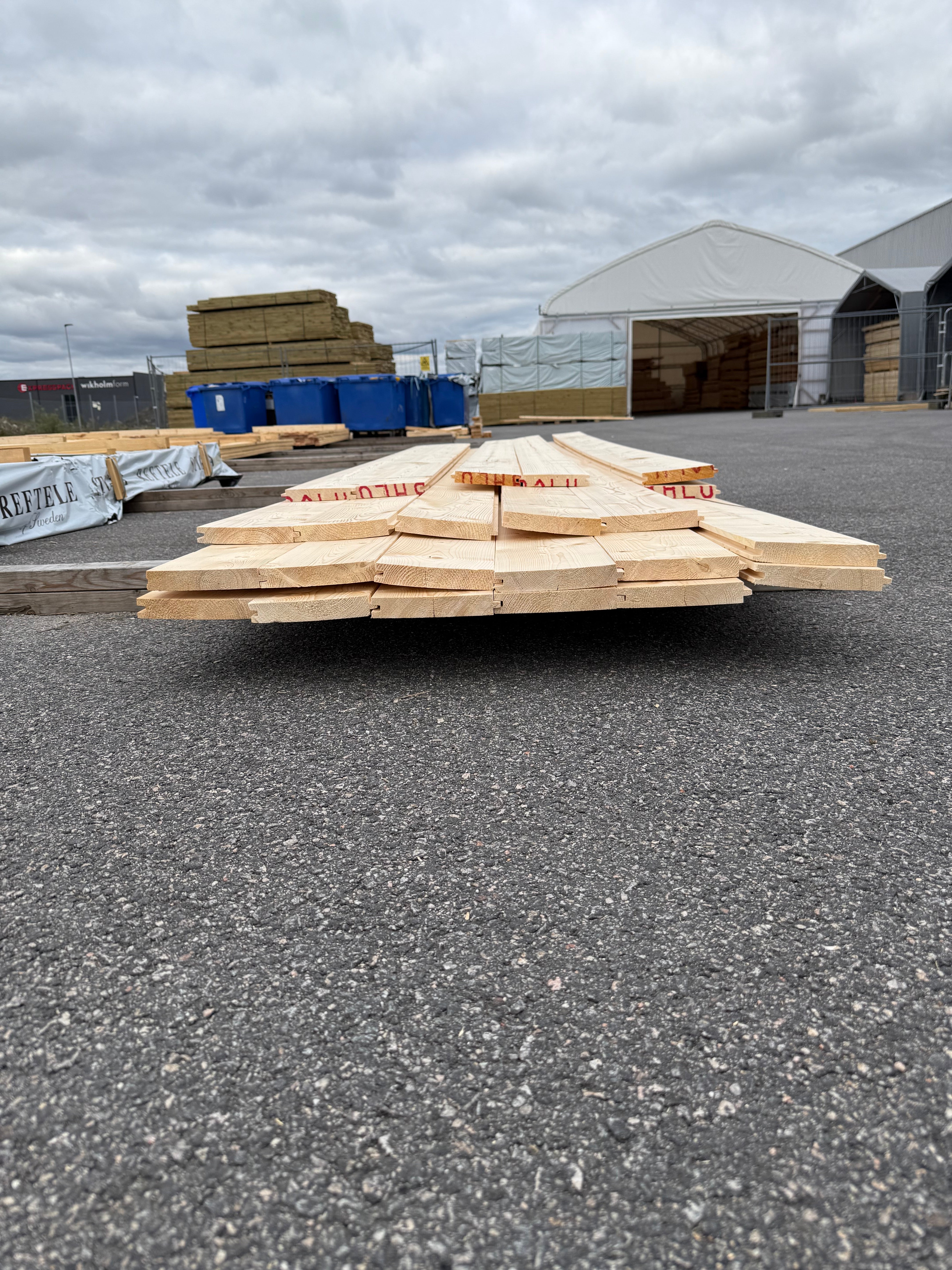 Paket Panel Turbofas utan spår 29x170mm – 23 st (3,30–4,20 m, gran, utskott)