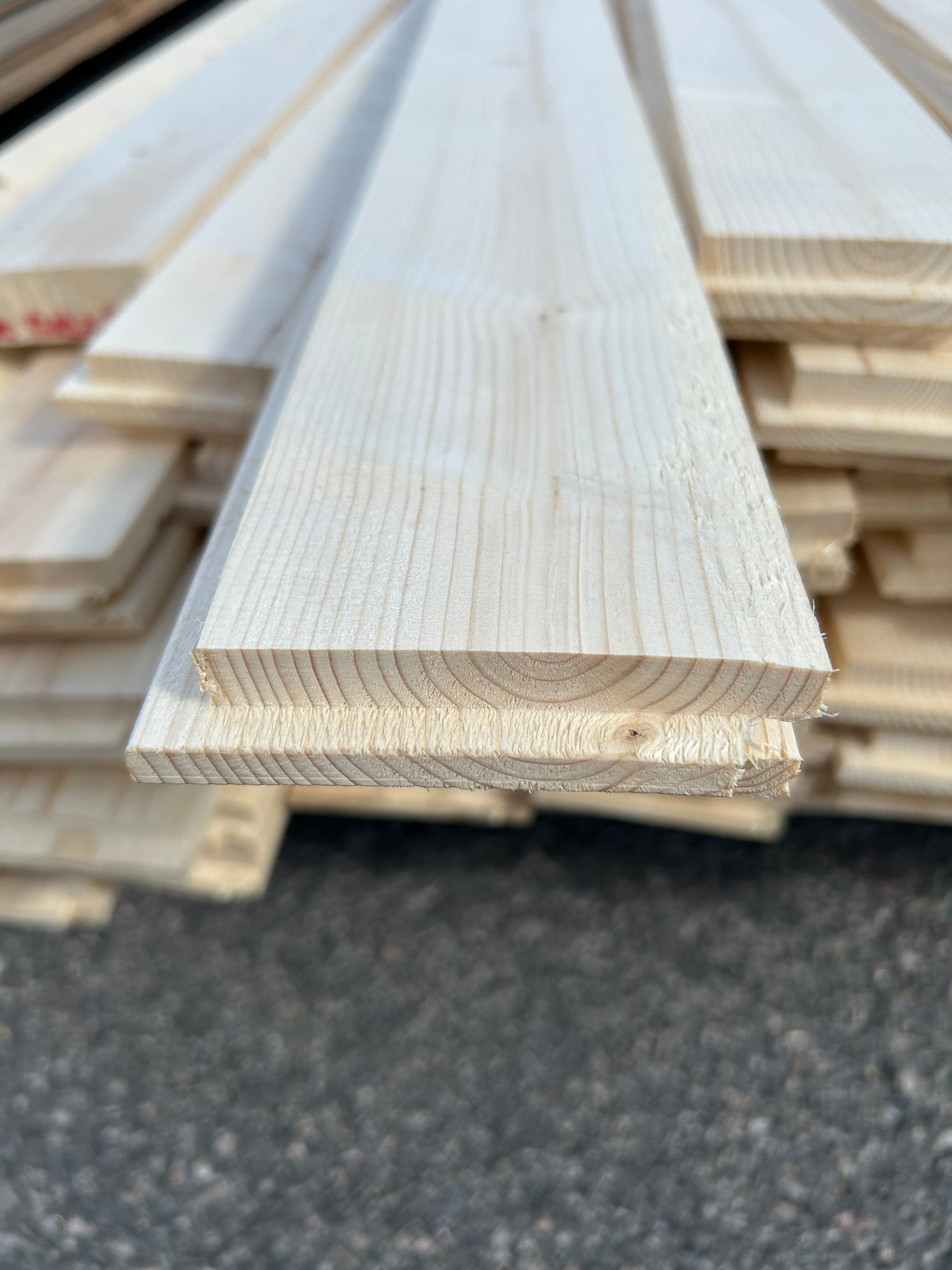 Paket Slätspont 28x95mm 3,90m 67st Gran
