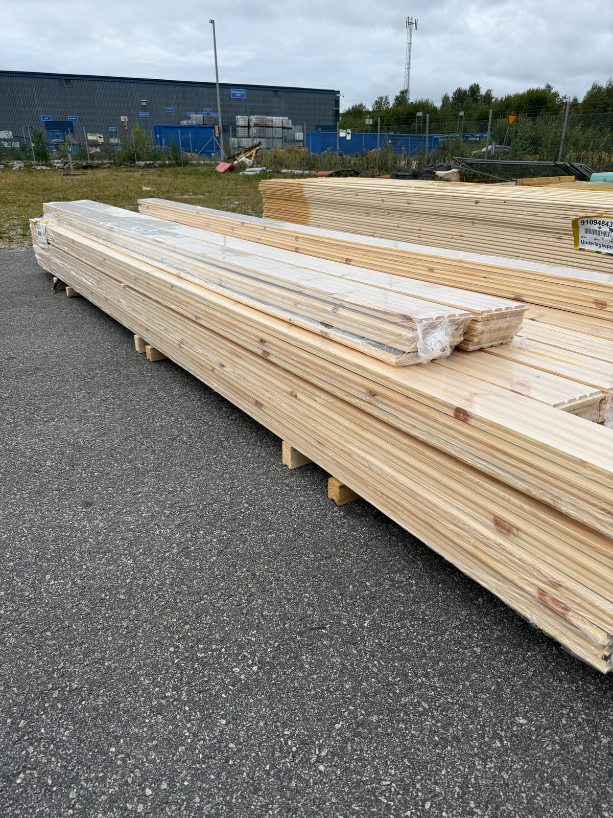 Parti Golv Borstat 25x160mm Furu 60,58m² Ekonomi – Brun Hårdvaxolja
