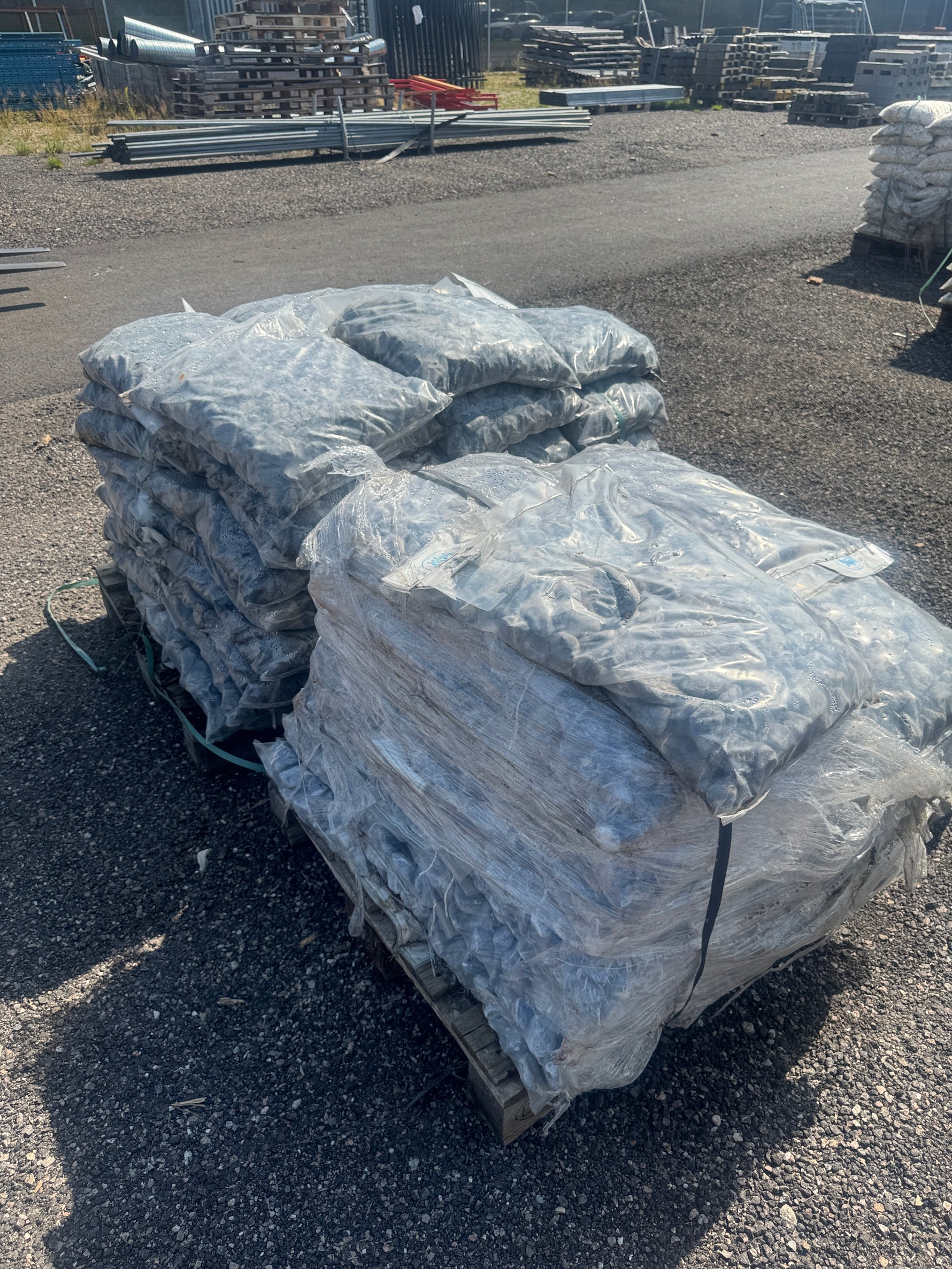 2 Pall Dekorsten Svart Granit 20–40mm 85 Säckar