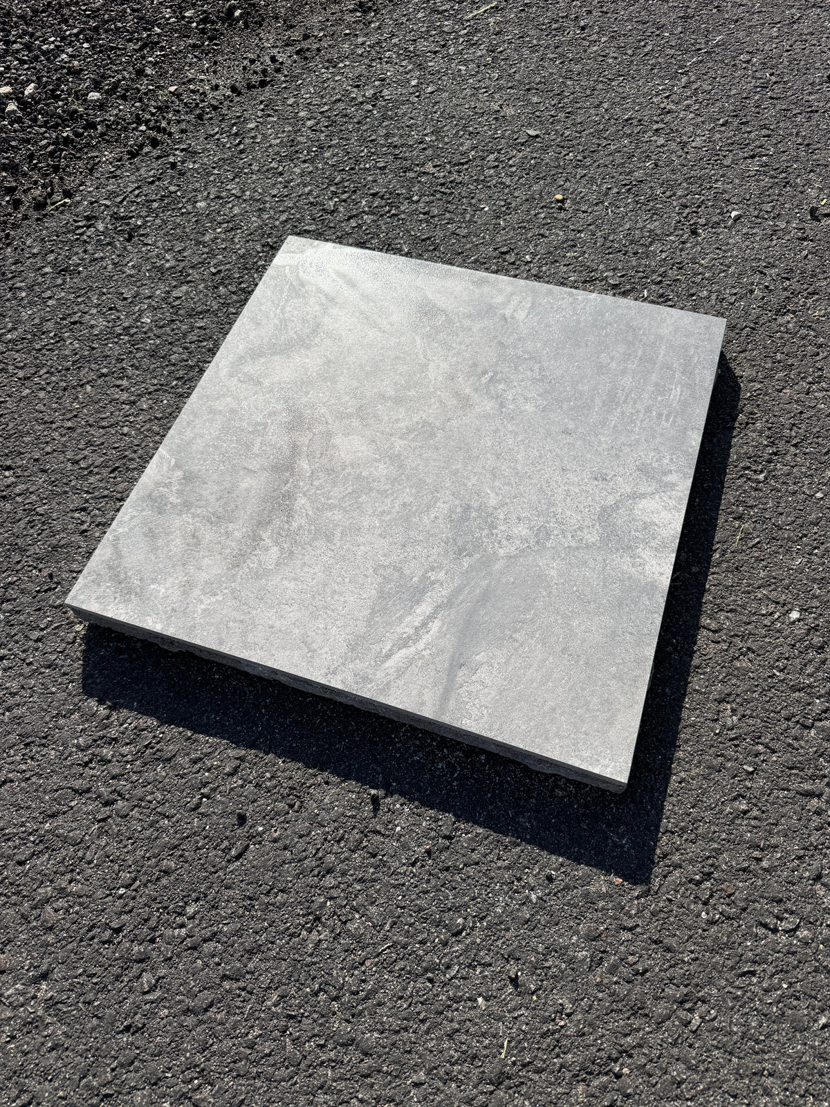 Pall GeoCeramica Marmorsten Grå 600×600×40 mm – 28 st, 10,08 m²
