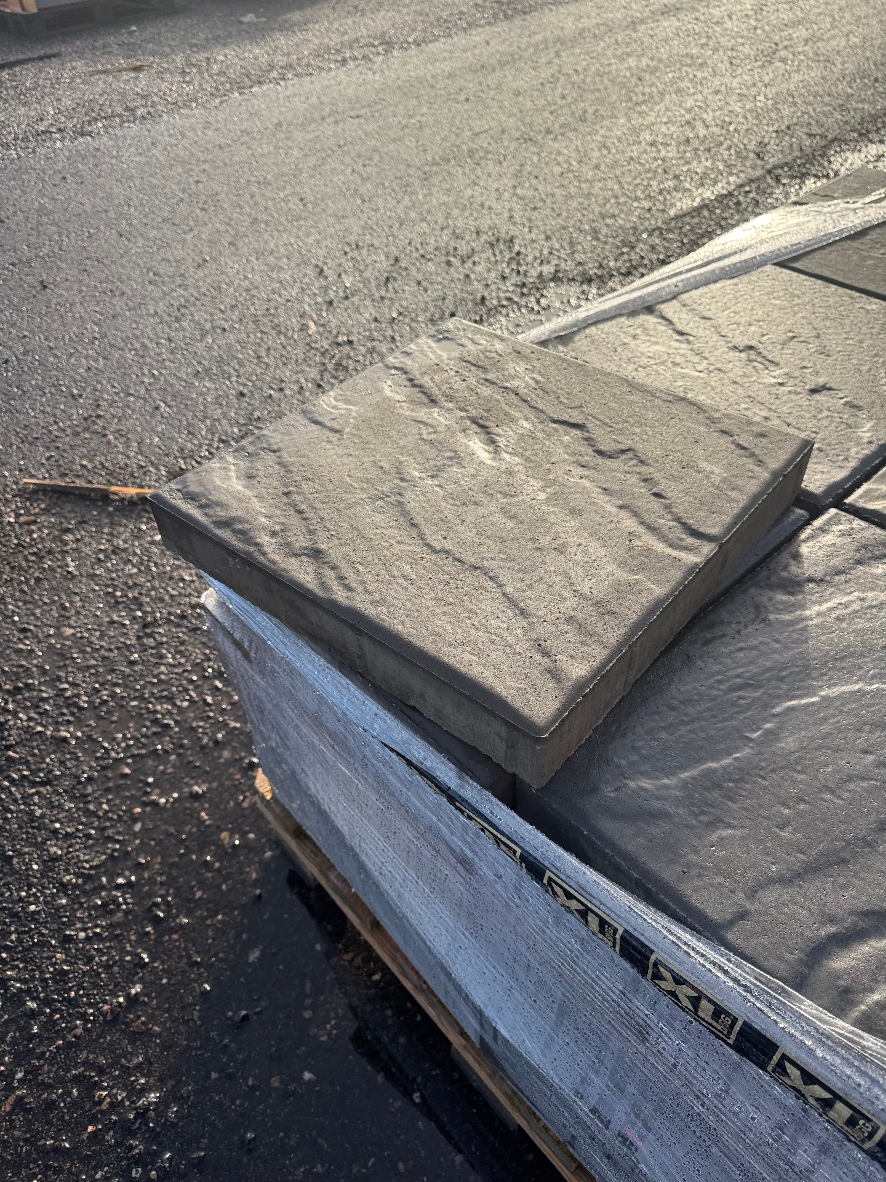 Marksten Cambridge 420x420x50 mm – Grafit 170 kr/kvm