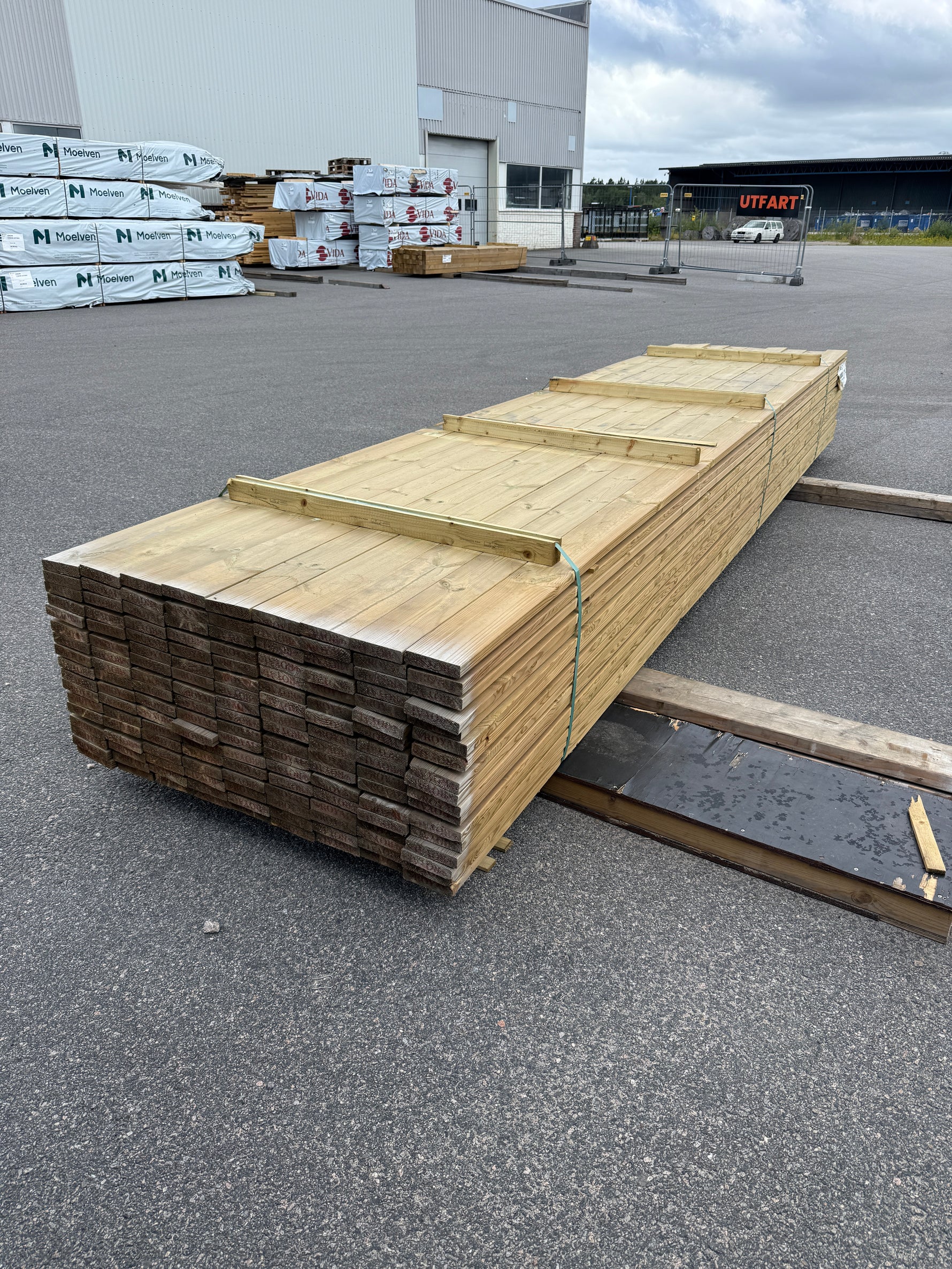 Paket Tryckimpregnerad Trall 28x120mm 4.80m 153st G4-3