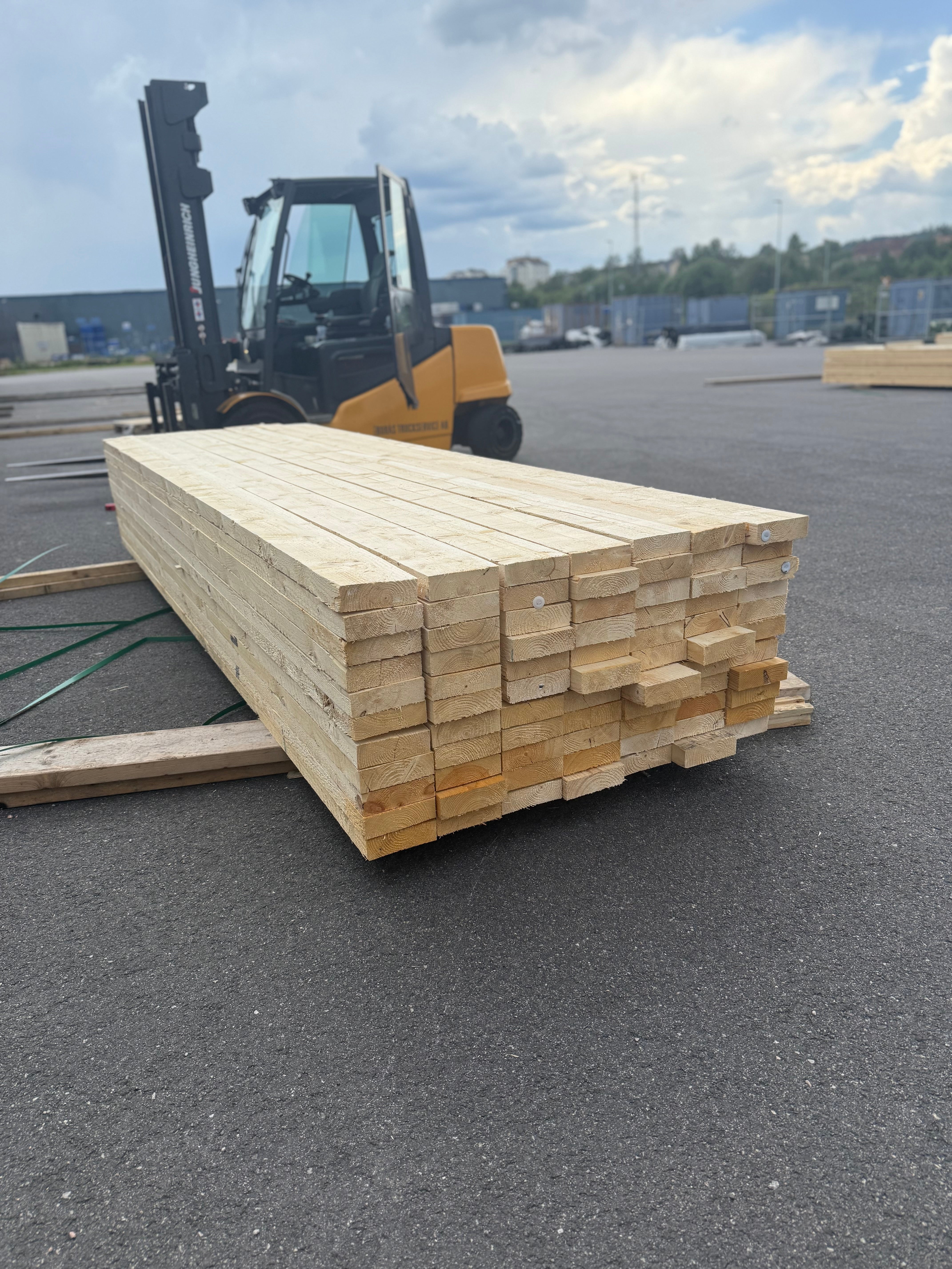 Paket ohyvlade Reglar 47x150mm- 3.60m 77st