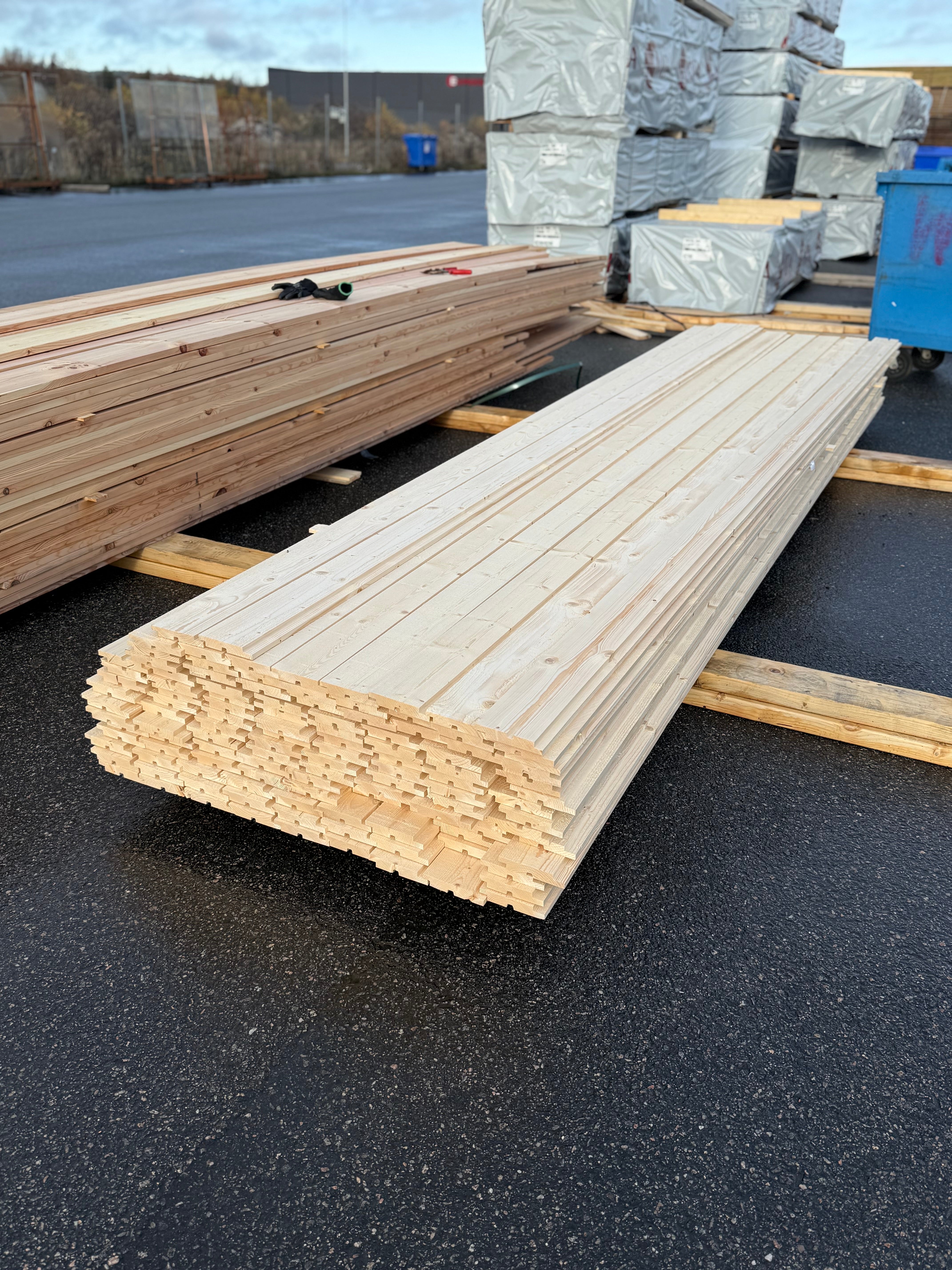 Paket Hakfals 22x120mm – 126 st (4,2 m, gran, obehandlad) Revor