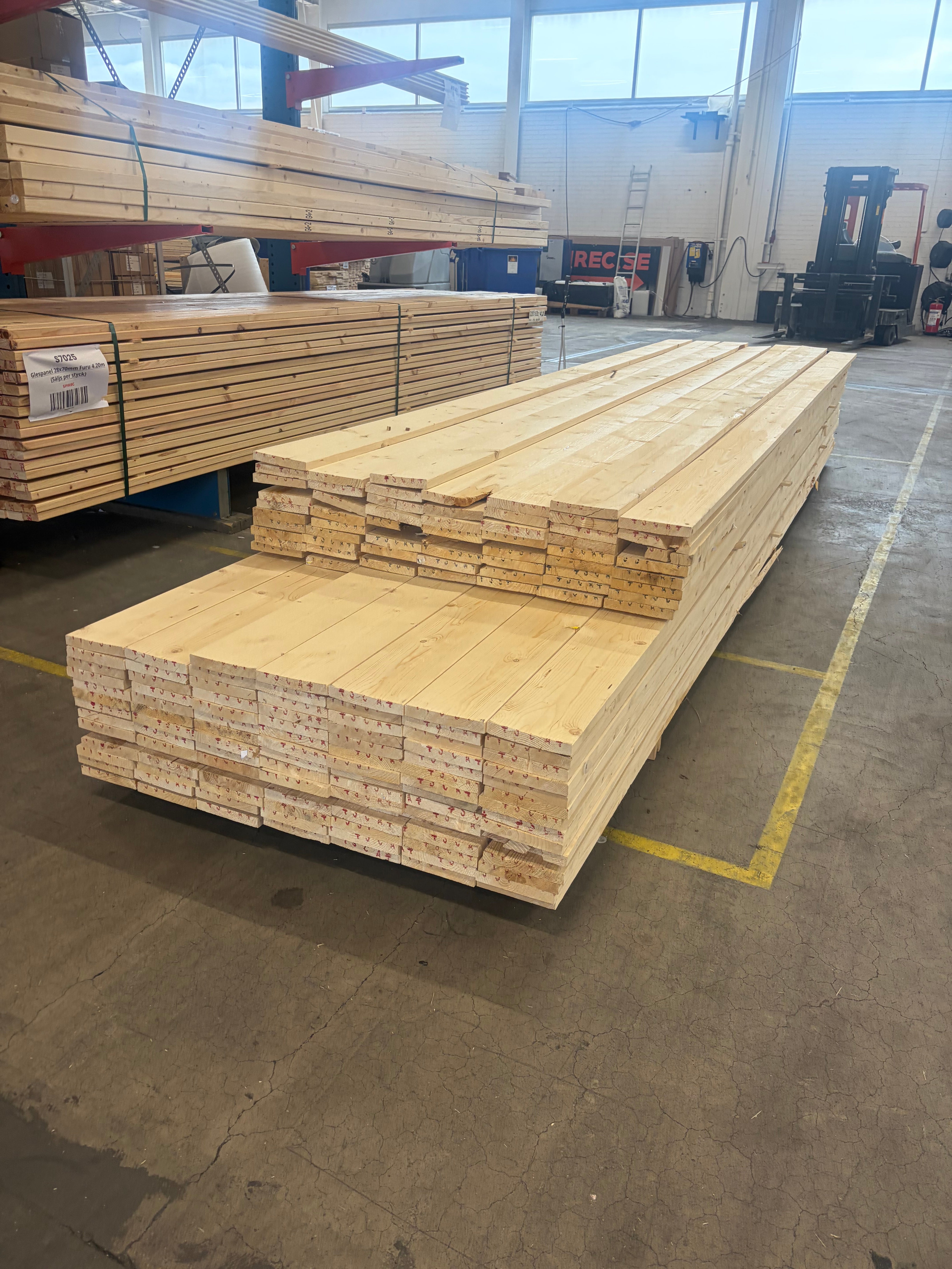 Parti Finsågade Brädor 22x145 mm – 4,20–4,80 m 167 st (Andra sortering)