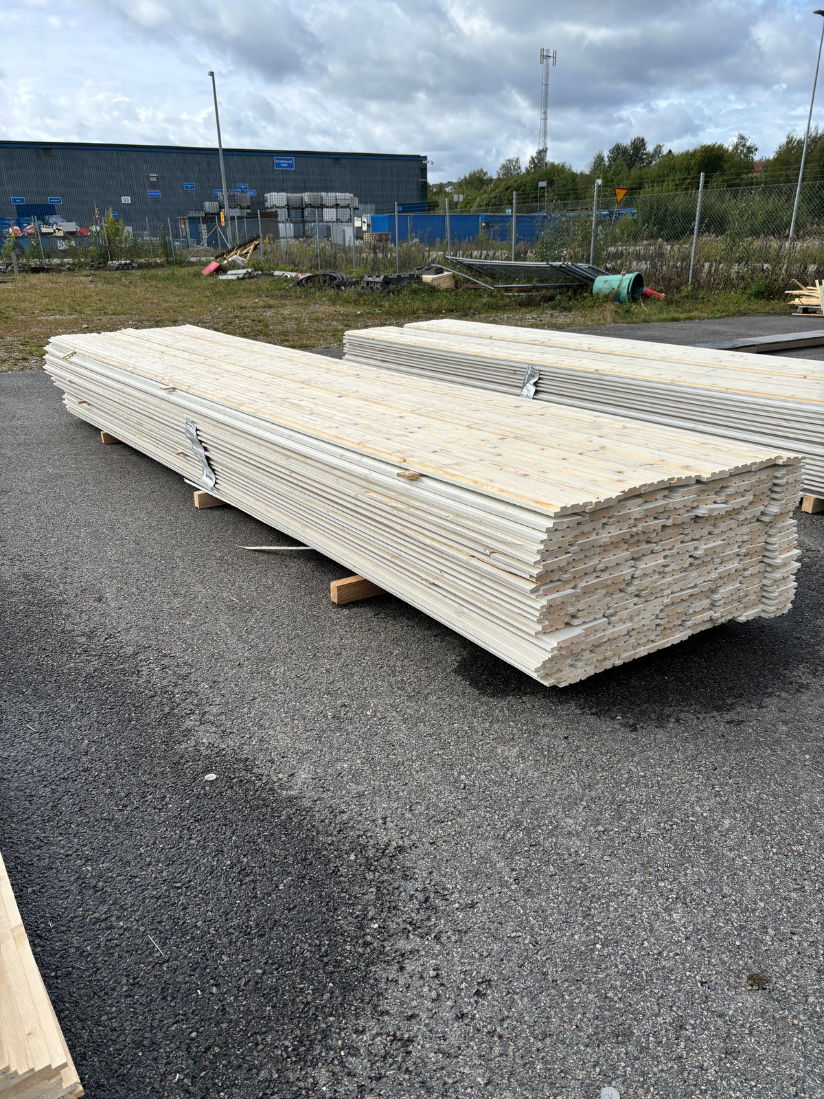 Paket Uppsalapanel 21x115mm 4.80m 198st Grundmålad