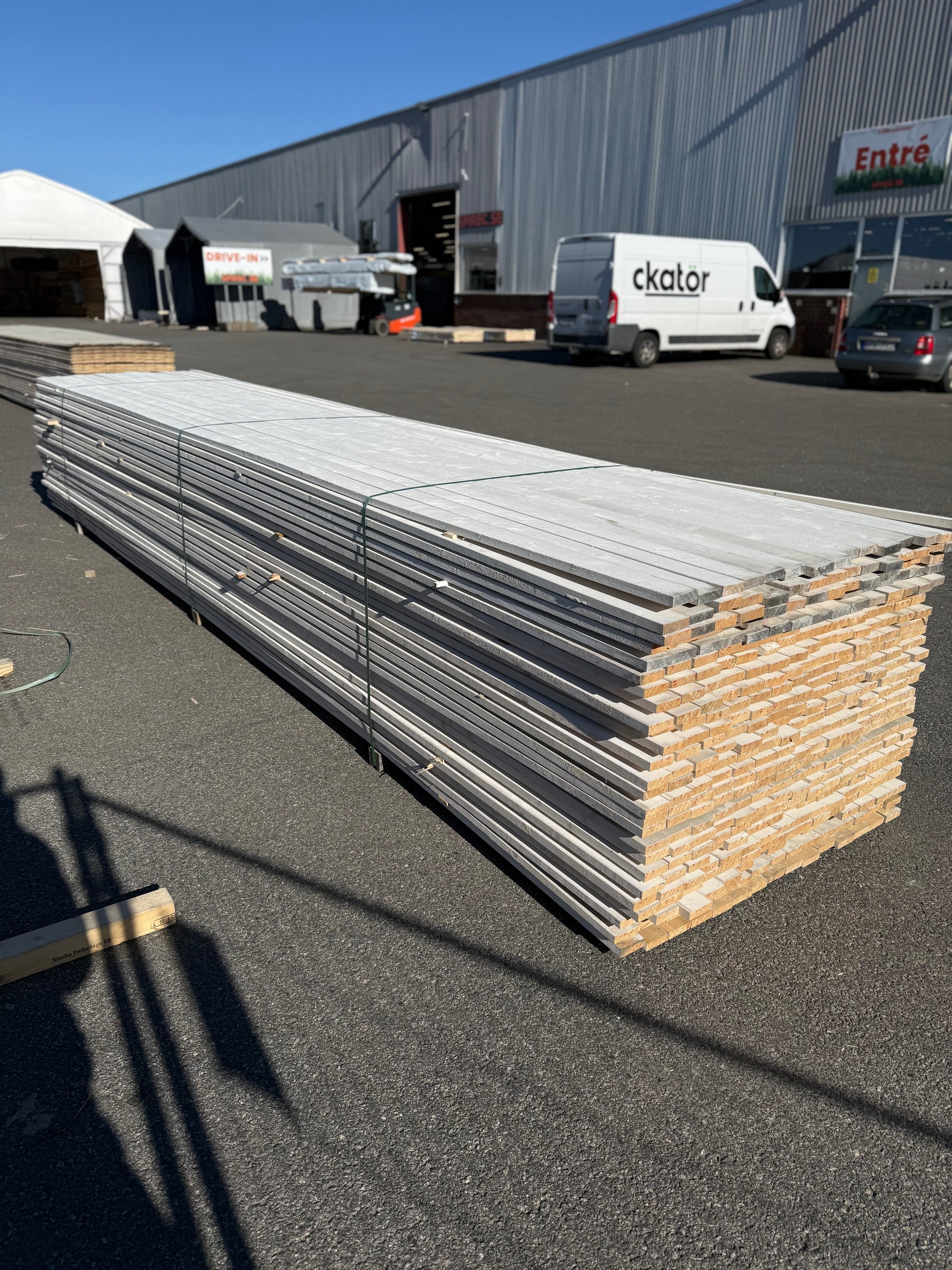 Paket Finsågad 22x70mm – 390 st 5,40 m Vit Grund - Spirec