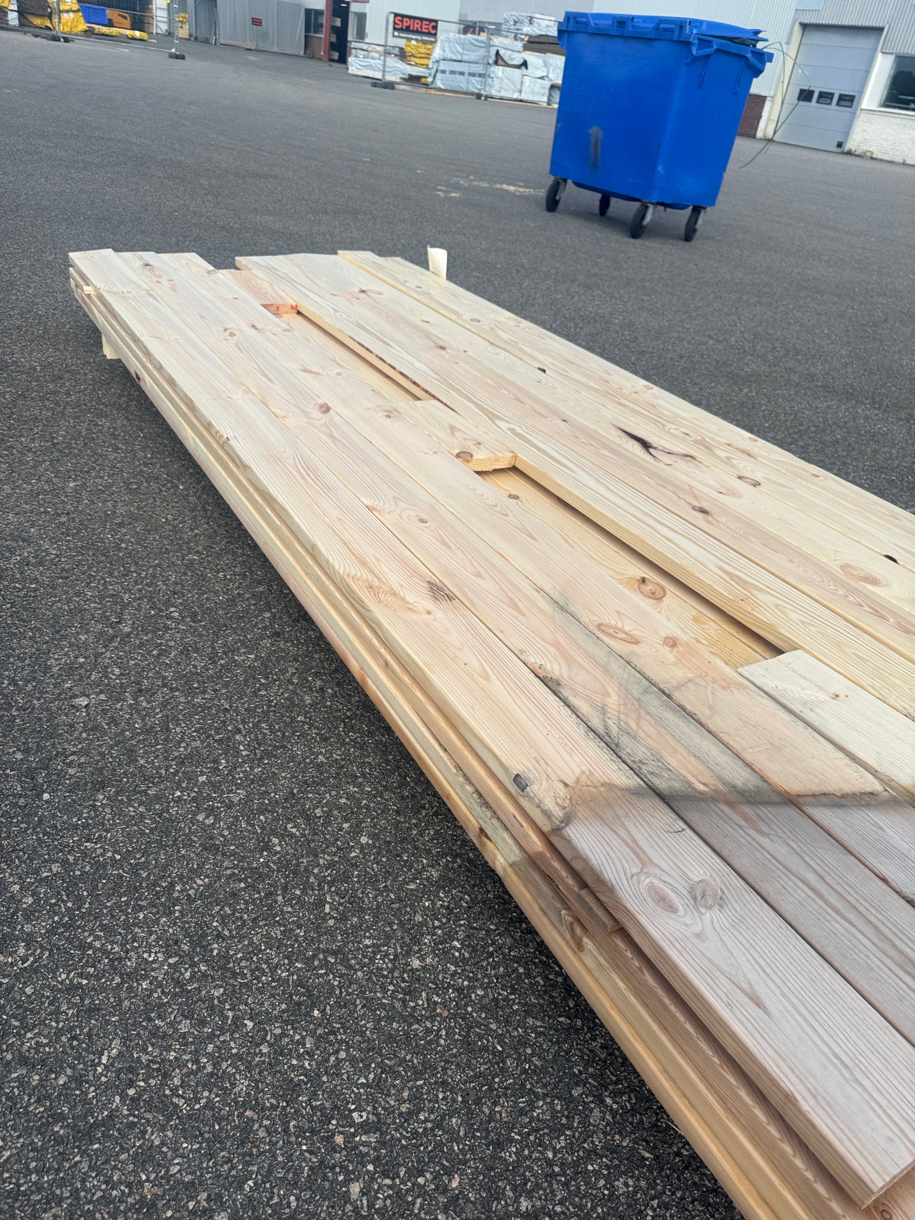 Paket Hyvlad 28x120 – 35st – 2.70 m – ANDRASORTERING