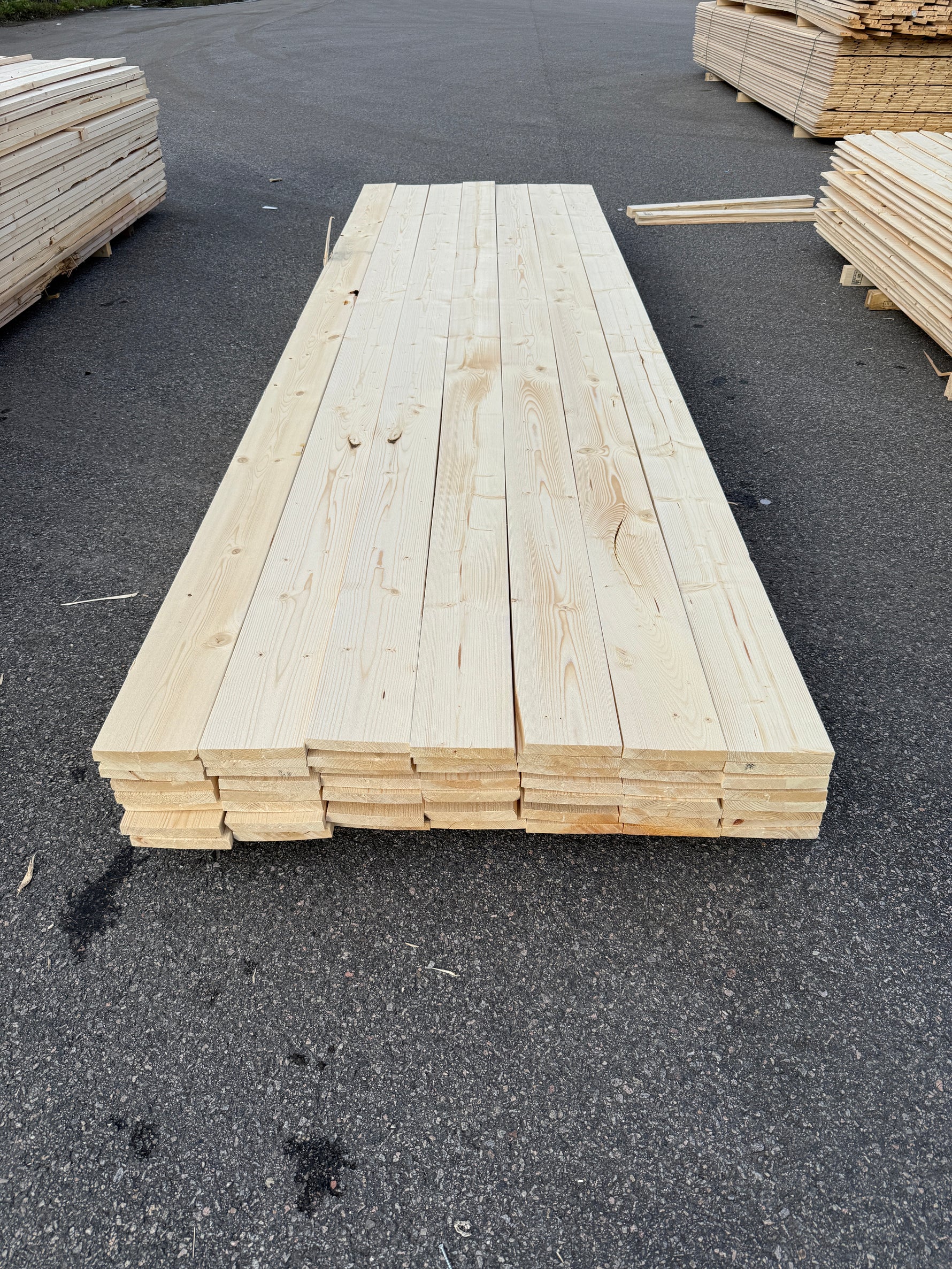 Paket Finsågade Brädor 22x145 mm – 3,60 m (Andra sortering)