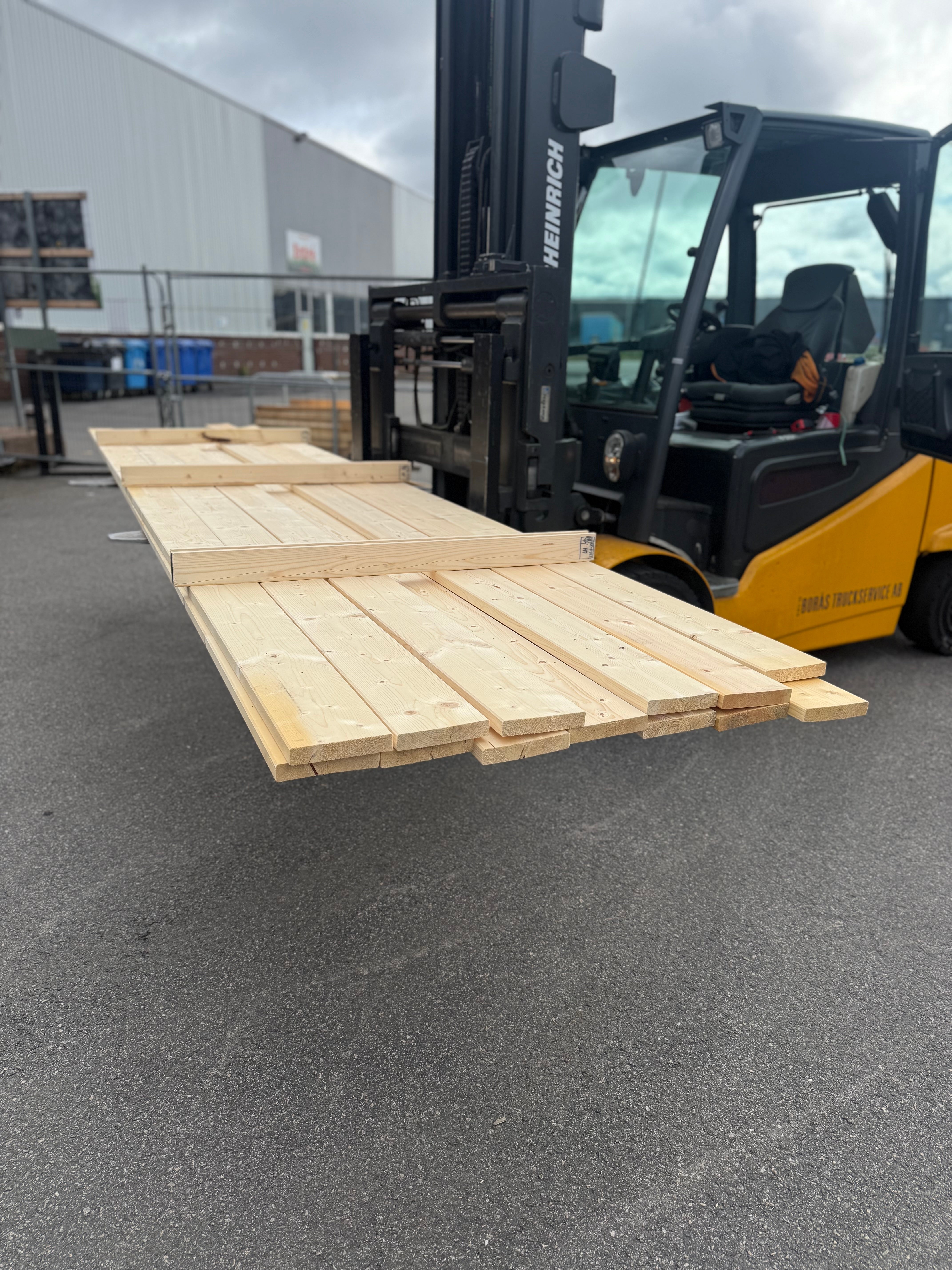 Paket Brädor – Vrak 25x145mm 13st