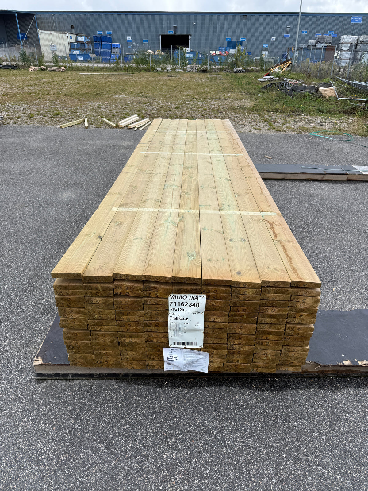 Paket Tryckimpregnerad Trall 28x120mm, 153st 4,20m (G4-2)