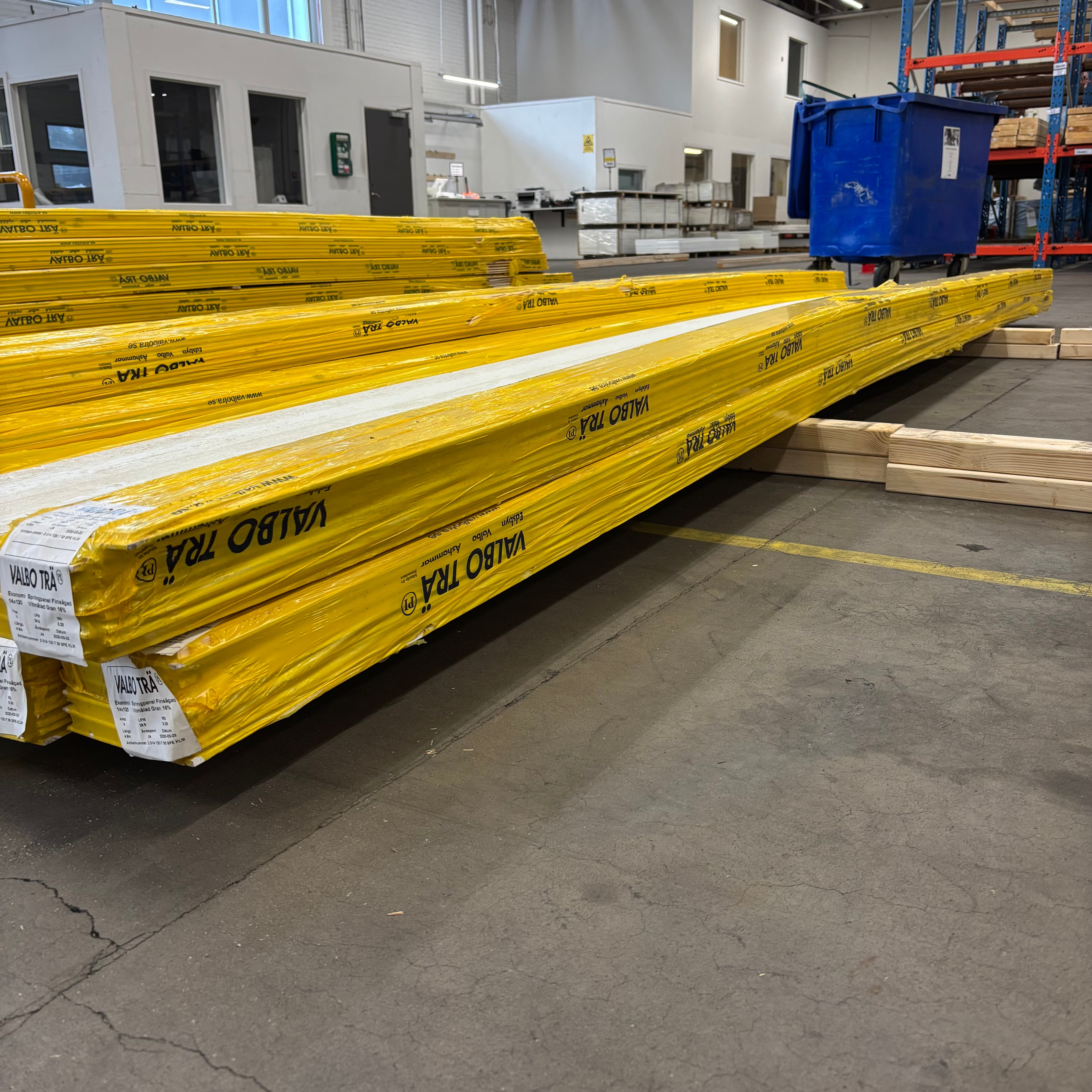 Paket Ekonomi Springpanel Finsågad 14x120 mm – Vitmålad Gran