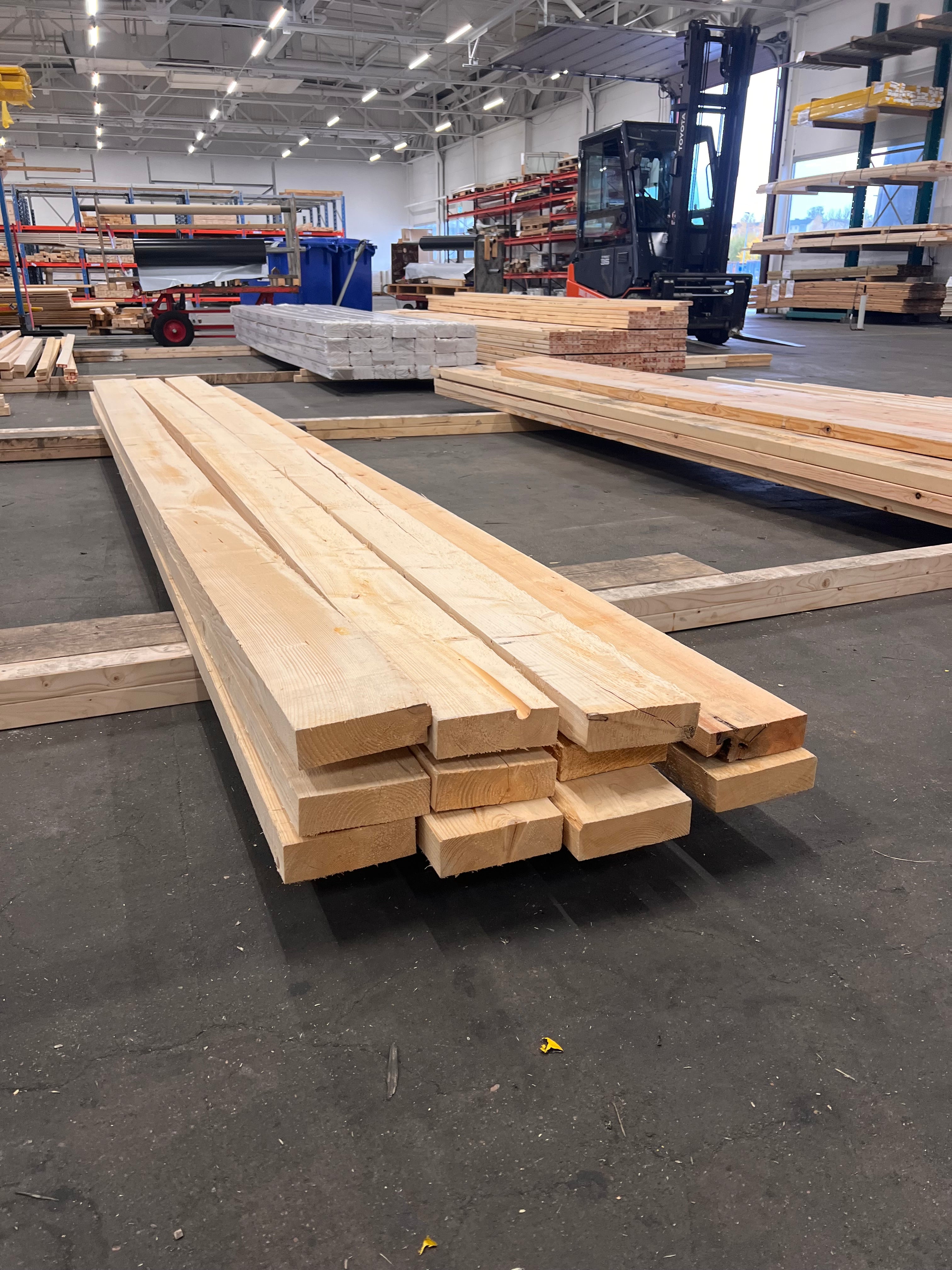 Paket Reglar Ohyvlade 47x150 11 st 4,20m ( böjda, skadade)