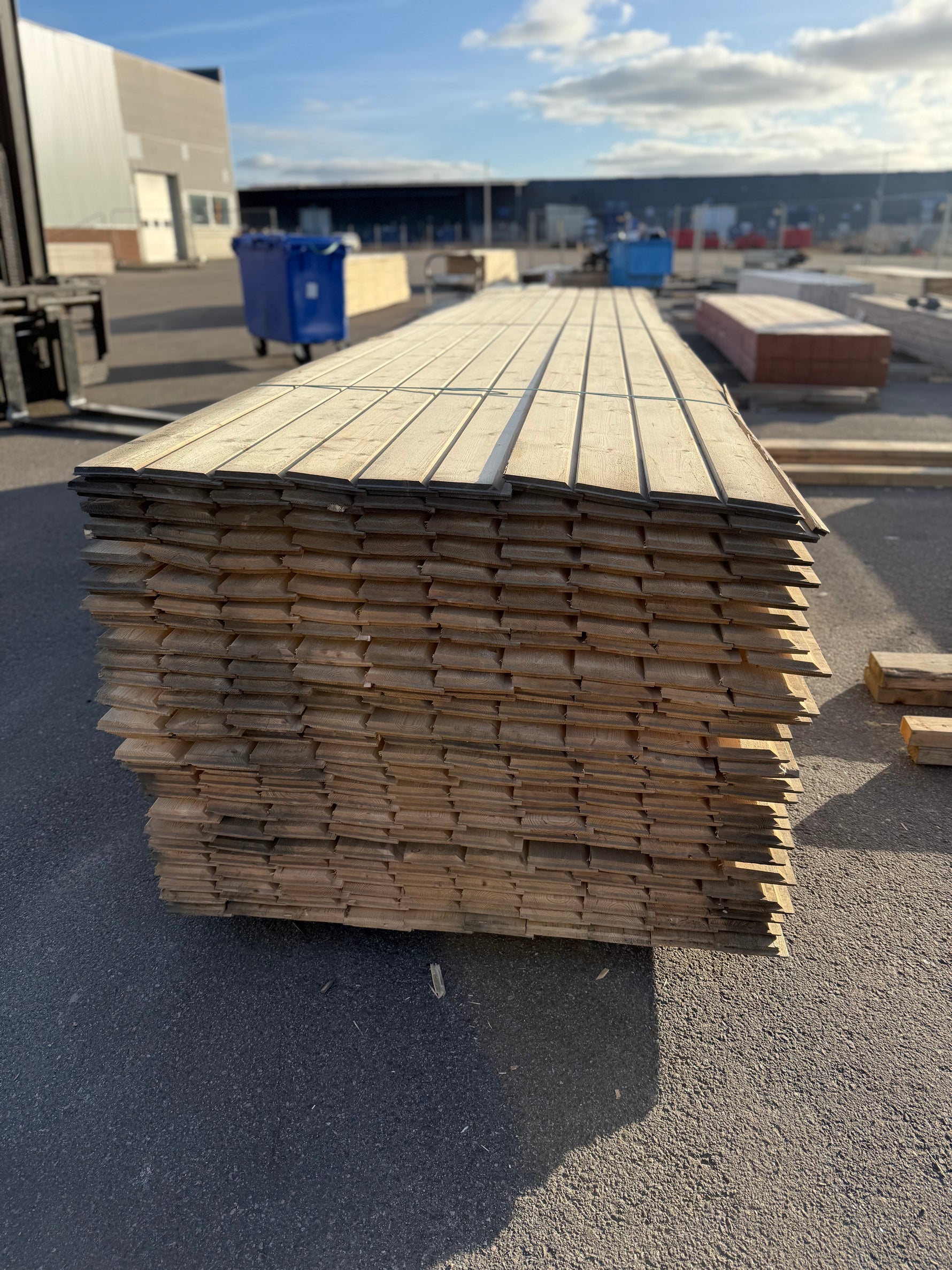 Paket Ytterpanel Enkelfas Fals Ändspont 22x120mm – 250 st 5,40 m - Spirec
