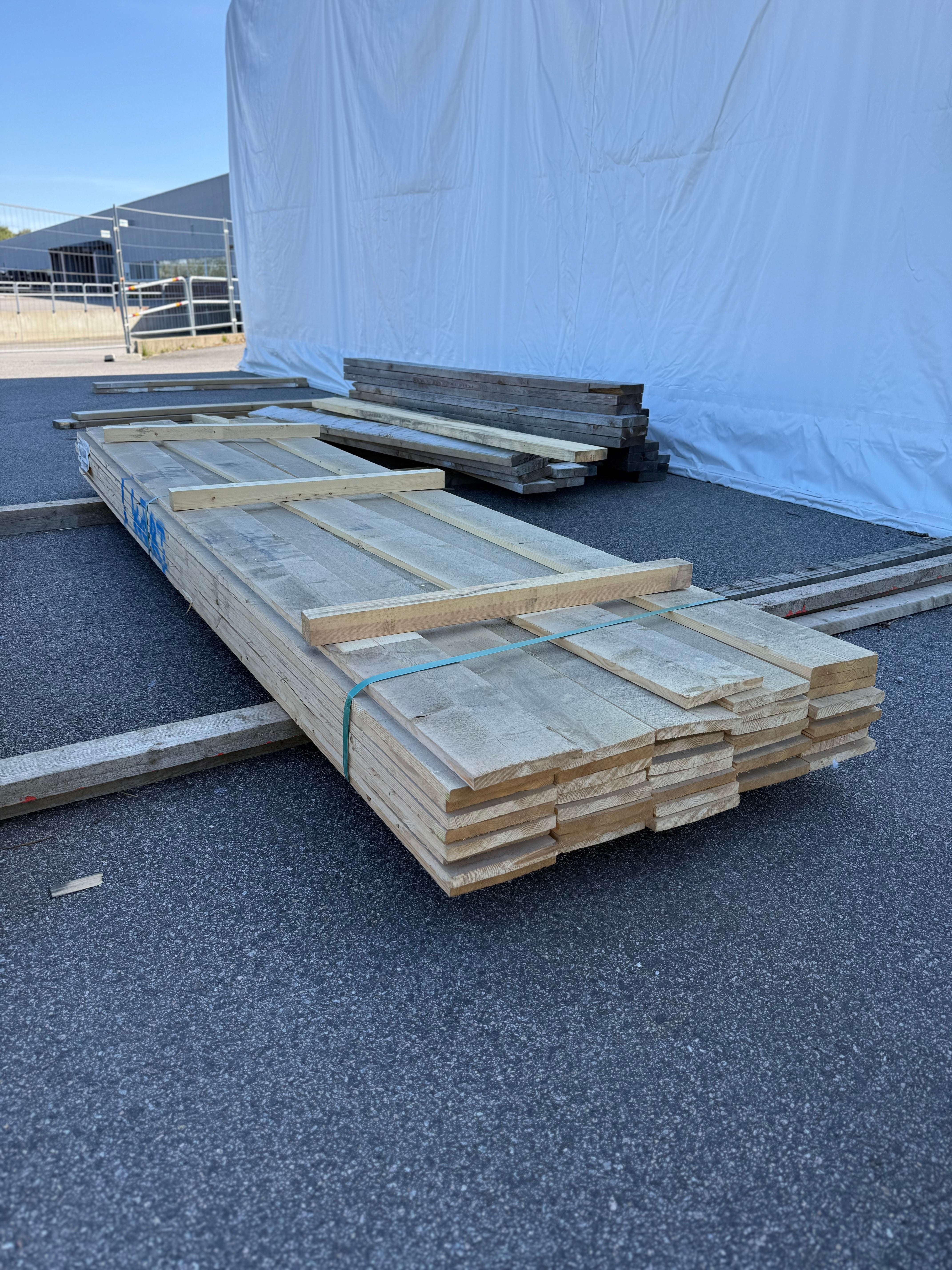 Paket Brädor 23x200mm 3.90m 43st