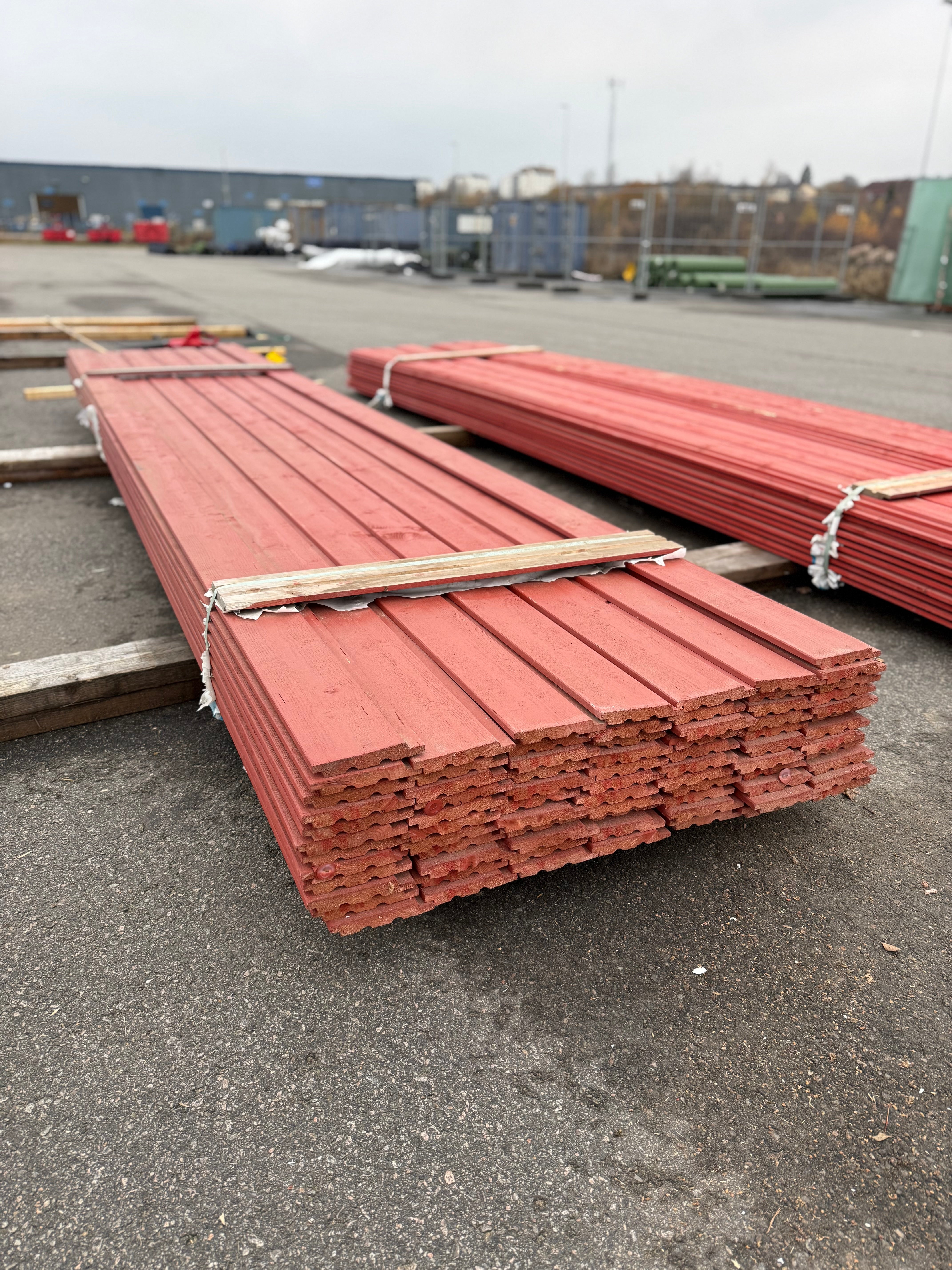 Paket Ytterpanel Falsad Enkelfas 21x147mm – 79 st (4,80 m, Brandröd)