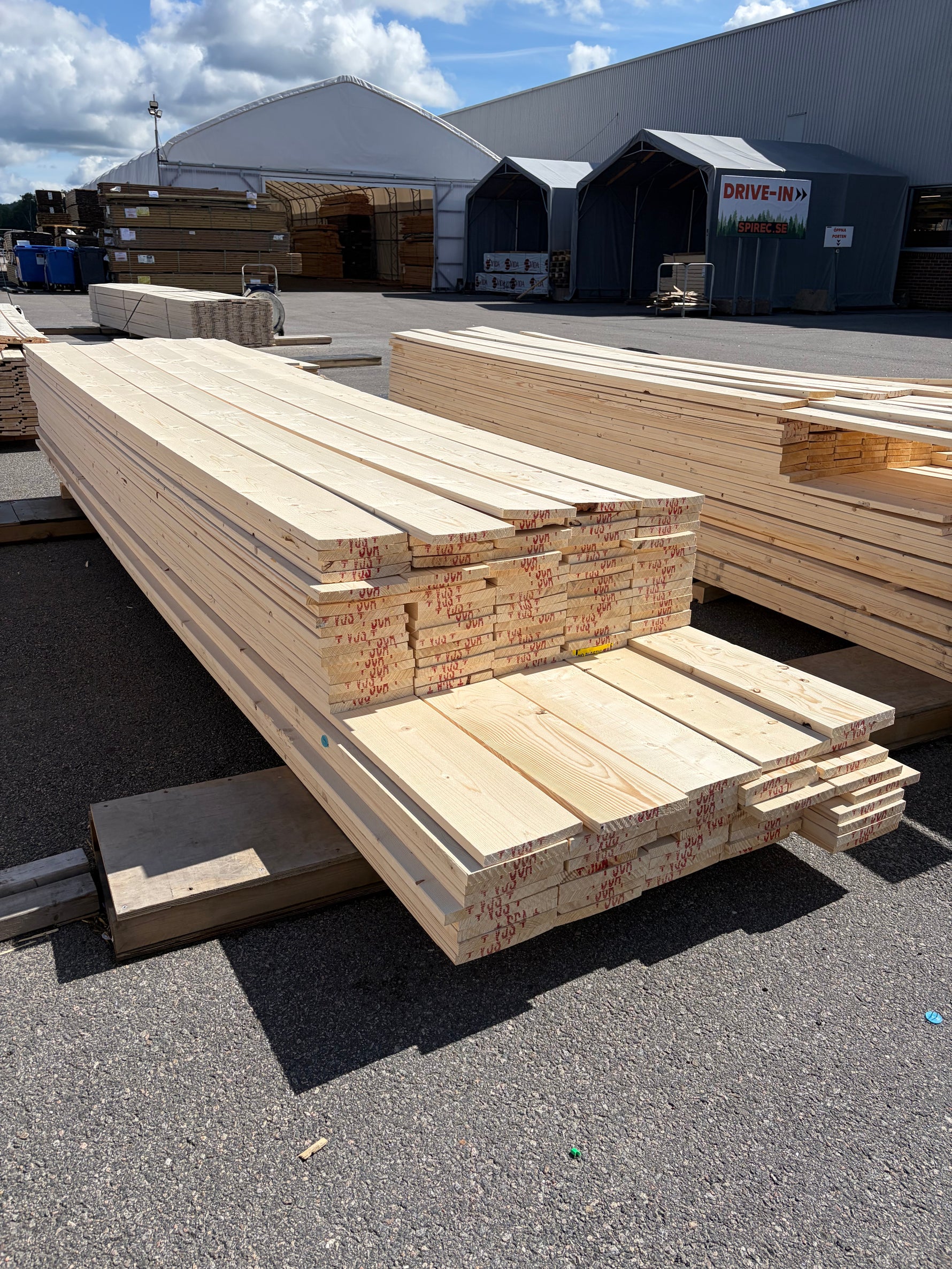 Paket Finsågade Brädor 22x195mm, 130st 3,60–4,20m (Andra sortering)