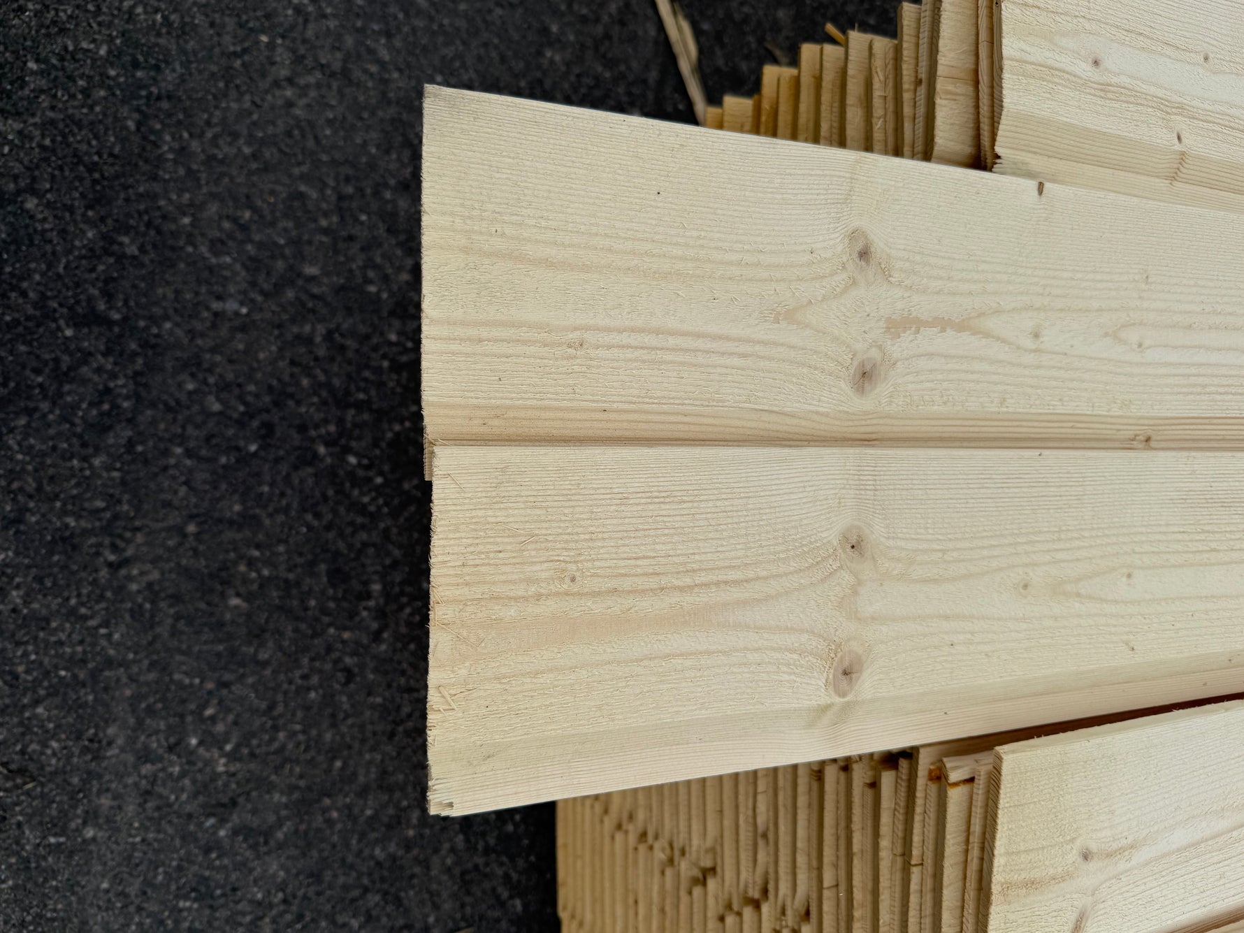 Paket Ytterpanel Enkelfas Fals 22x145mm 4.20m- 175st (Obehandlade)