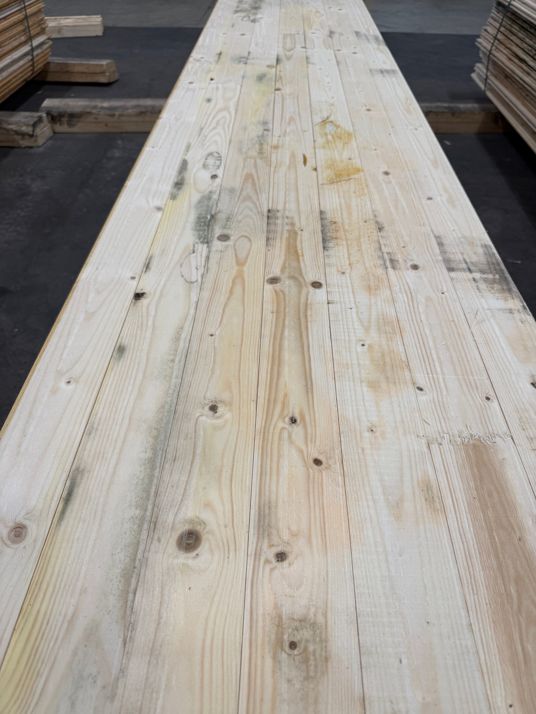 Parti Råspontluckor 20x540x3600mm 20st (Fuktskadad)