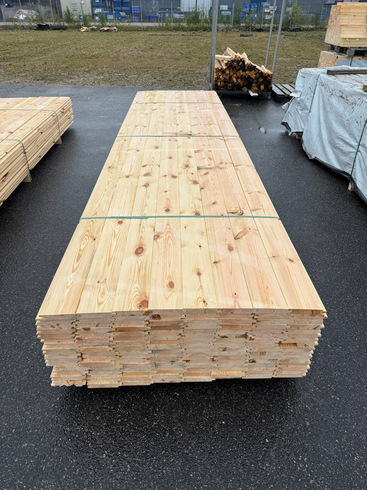 Paket Spontad Panel 27x145mm 4,20m – 128st
