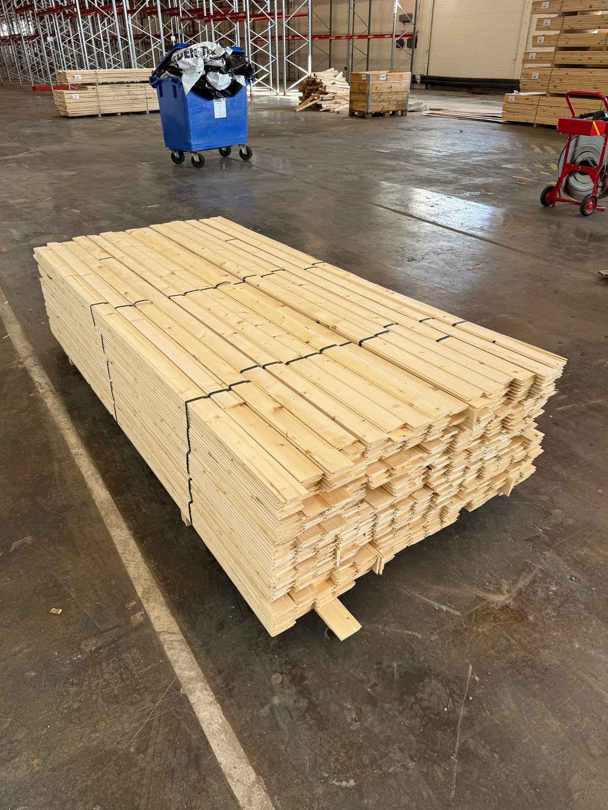 Bastupanel 12x70mm- 2,40m (Säljs per bunt) 1,2kvm- Andra Sortering